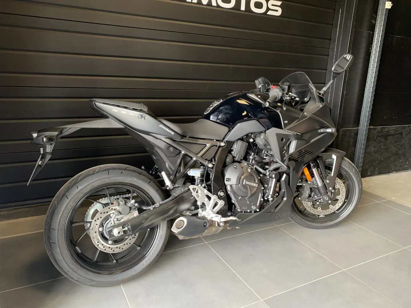 Suzuki GSX 8R Černá - 2