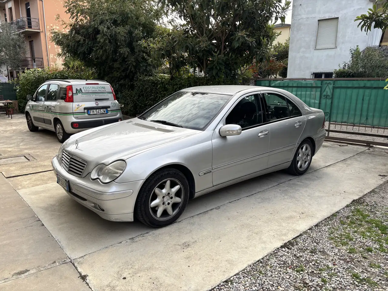Mercedes-Benz C 220