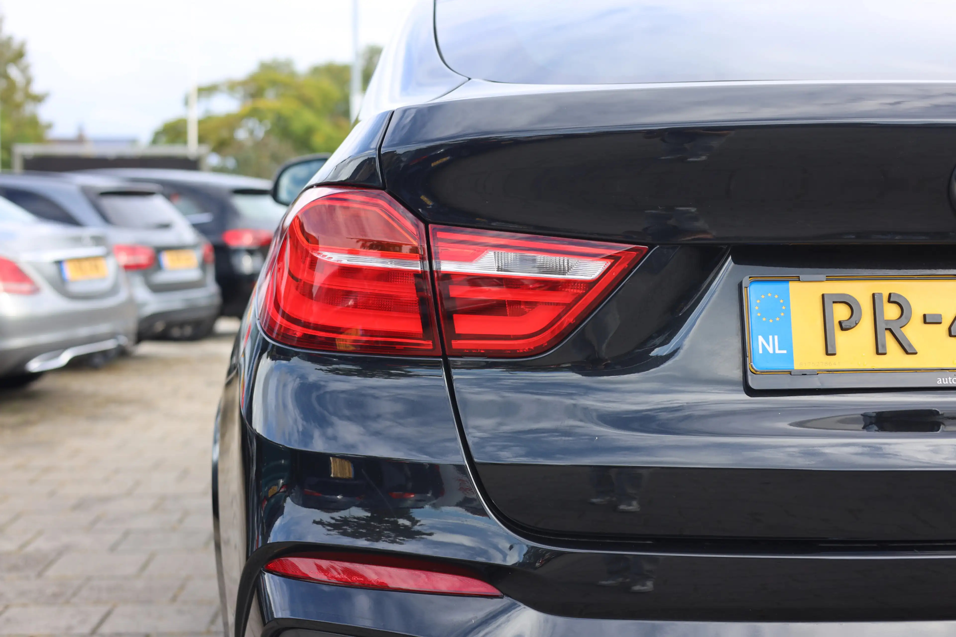 BMW X4 XDRIVE20i M SPORT I CAMERA I LEDER I SCHUIFDAK I H — photo 10