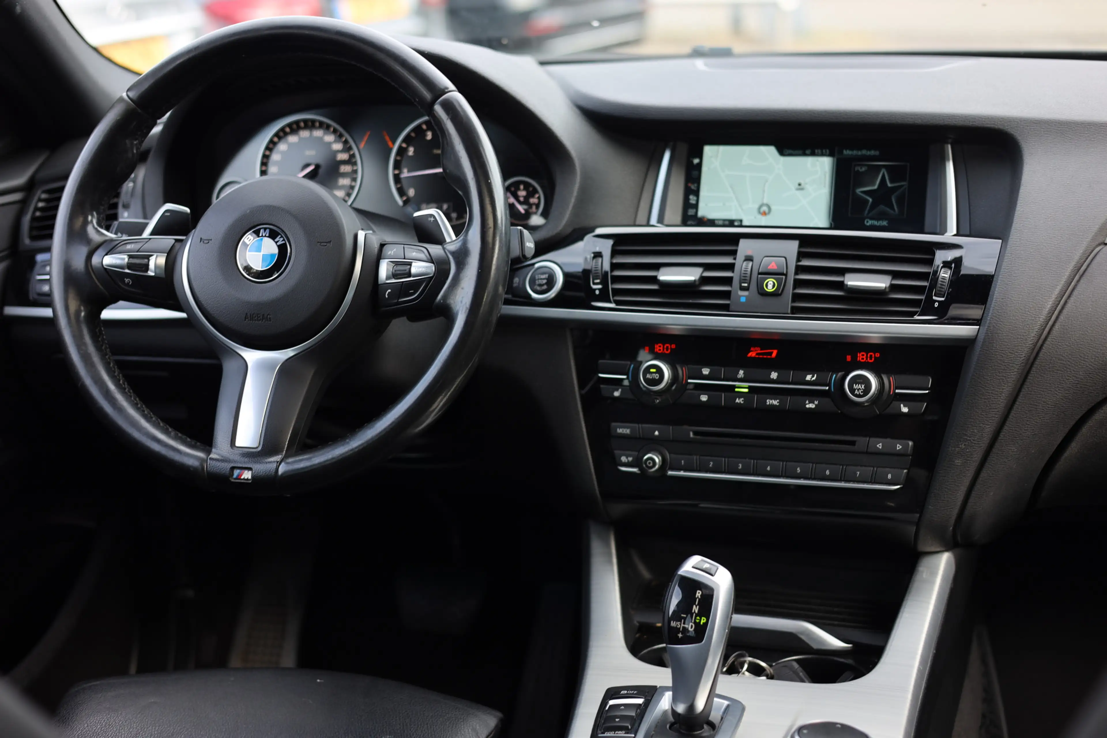 BMW X4 XDRIVE20i M SPORT I CAMERA I LEDER I SCHUIFDAK I H — photo 3