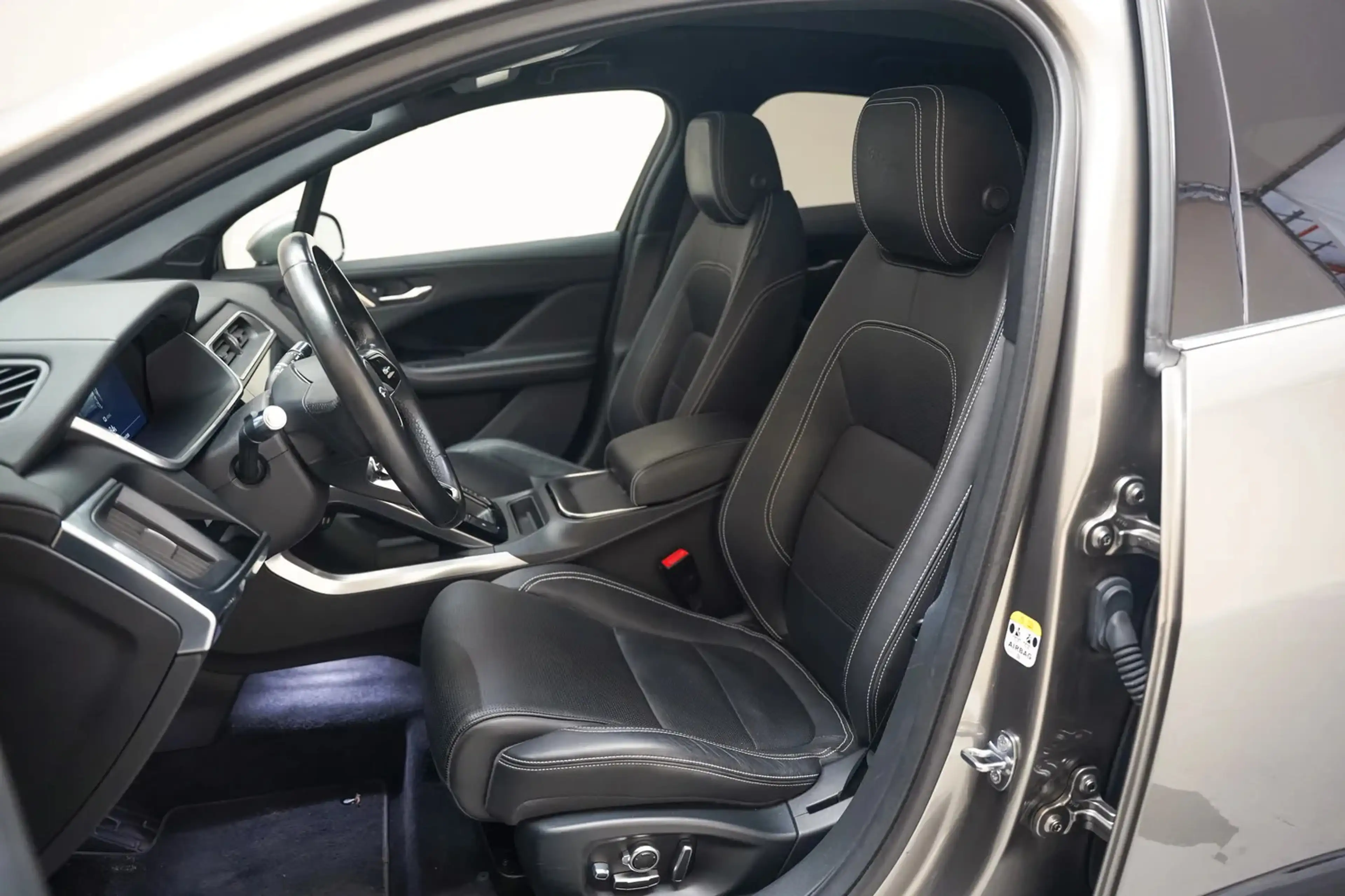 Jaguar I-Pace EV400 HSE 90 kWh [ Navi Apple/Android Pano Head-up — photo 14