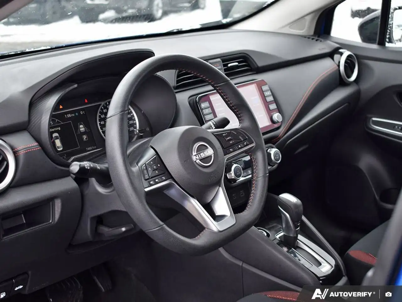 Nissan Versa снимка Nissan Versa