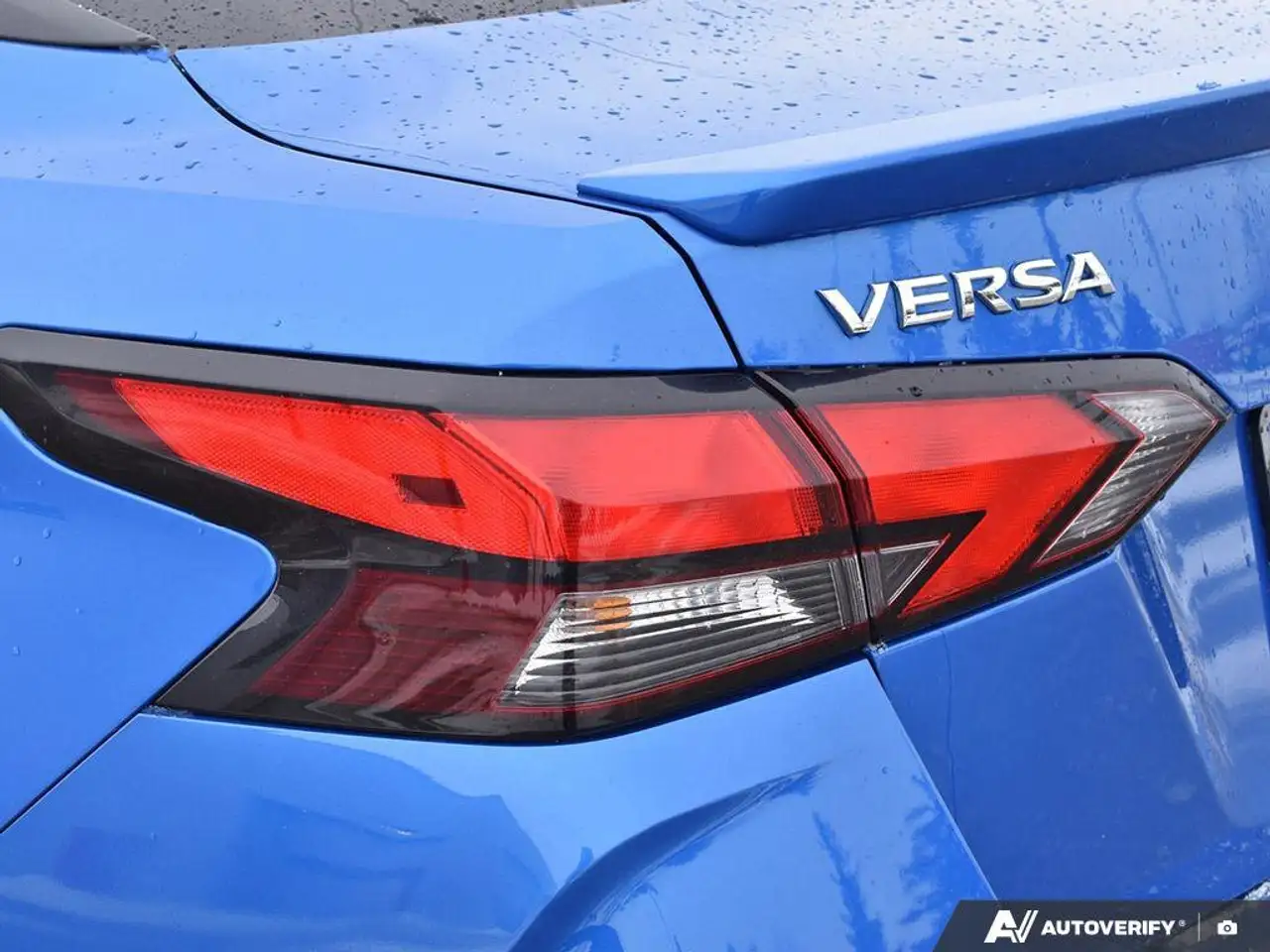 Nissan Versa снимка Nissan Versa