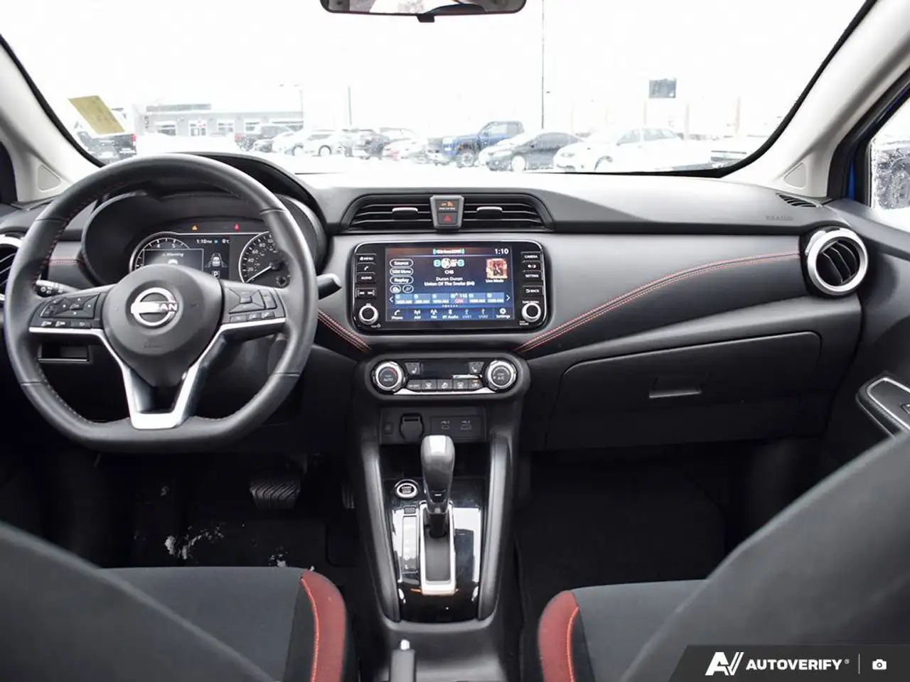 Nissan Versa снимка Nissan Versa