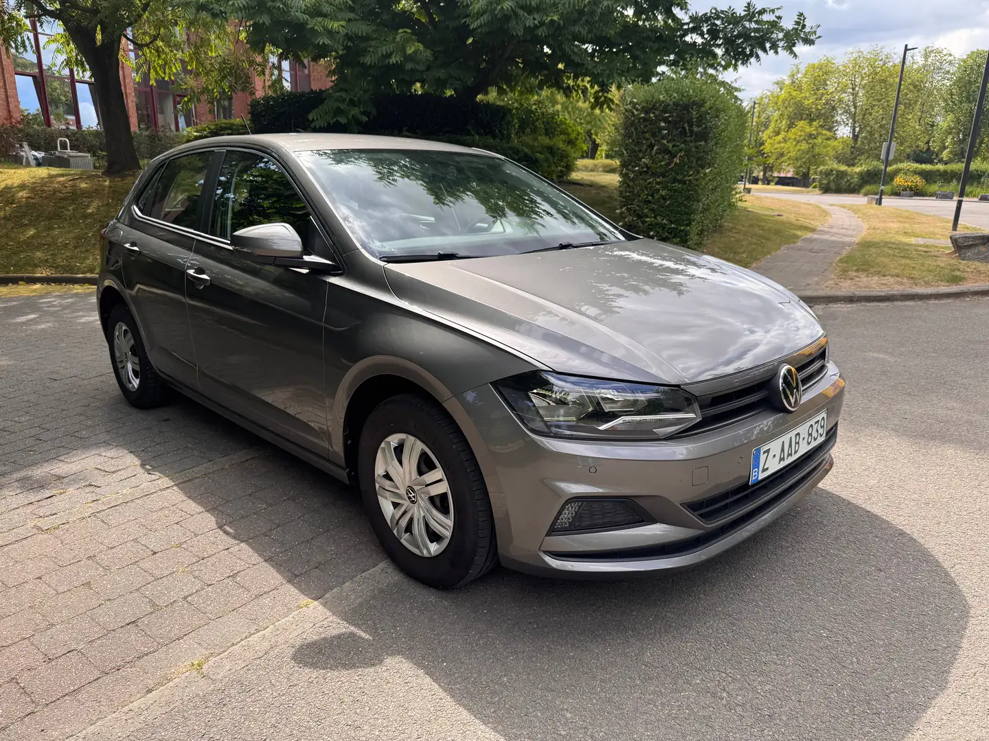 Volkswagen Polo 1.0 MPI°climatisation°pdc°garantie 12mois Gris - 1