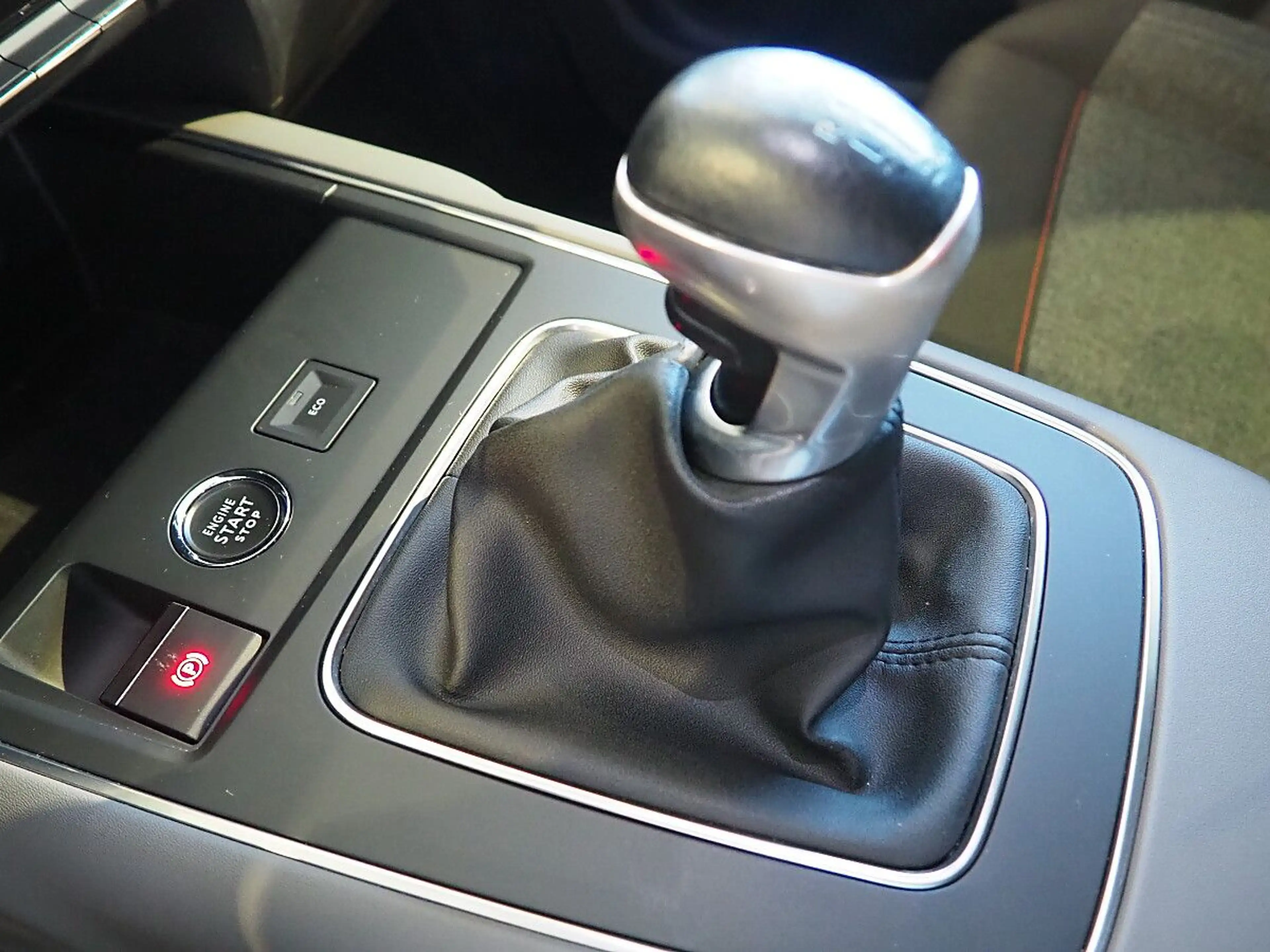 Citroen C5 Aircross BlueHDI 130 S&S Feel — photo 15