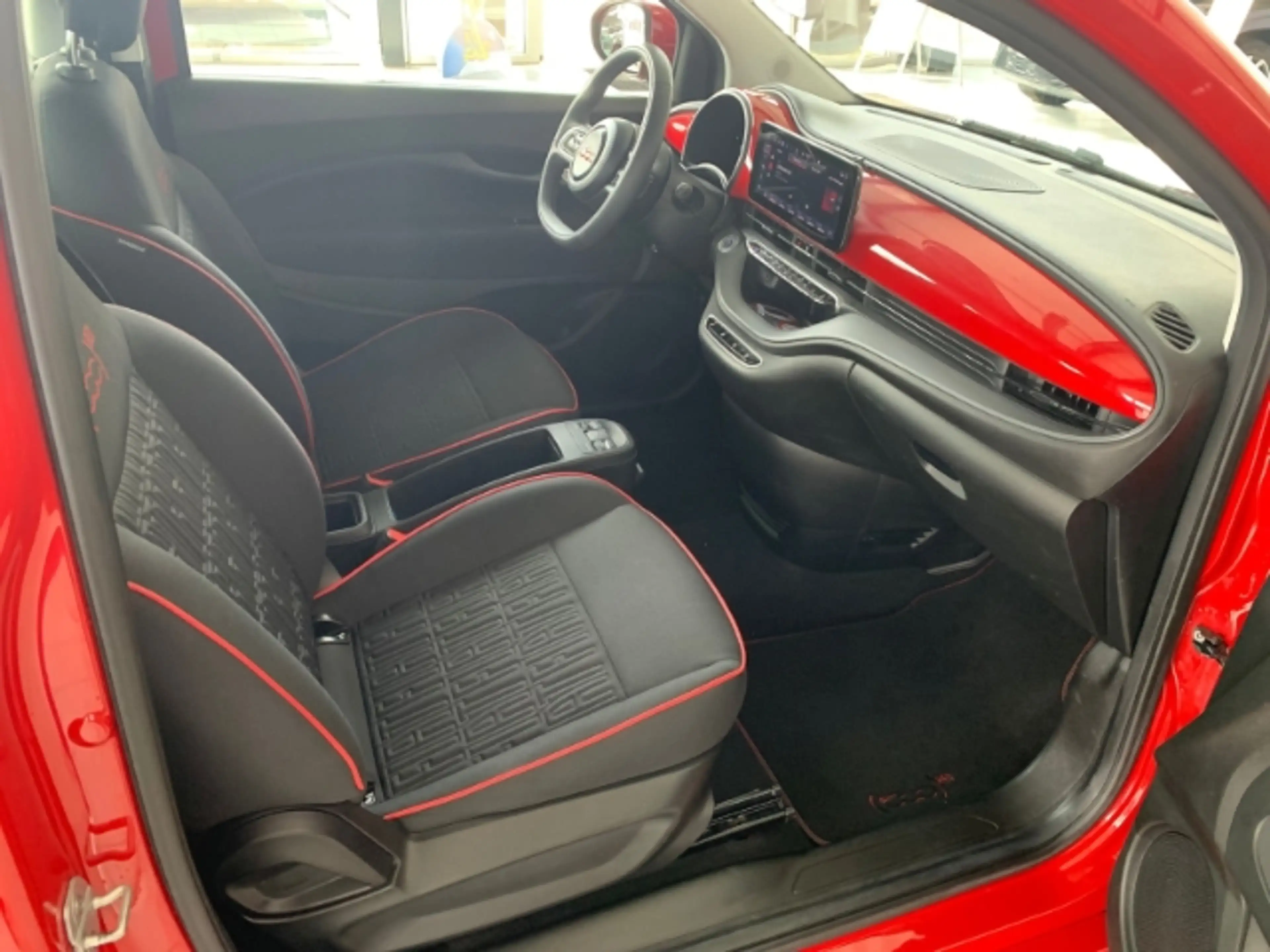 Fiat 500e Red Navi Digitales Cockpit Klimaautom DAB — photo 10
