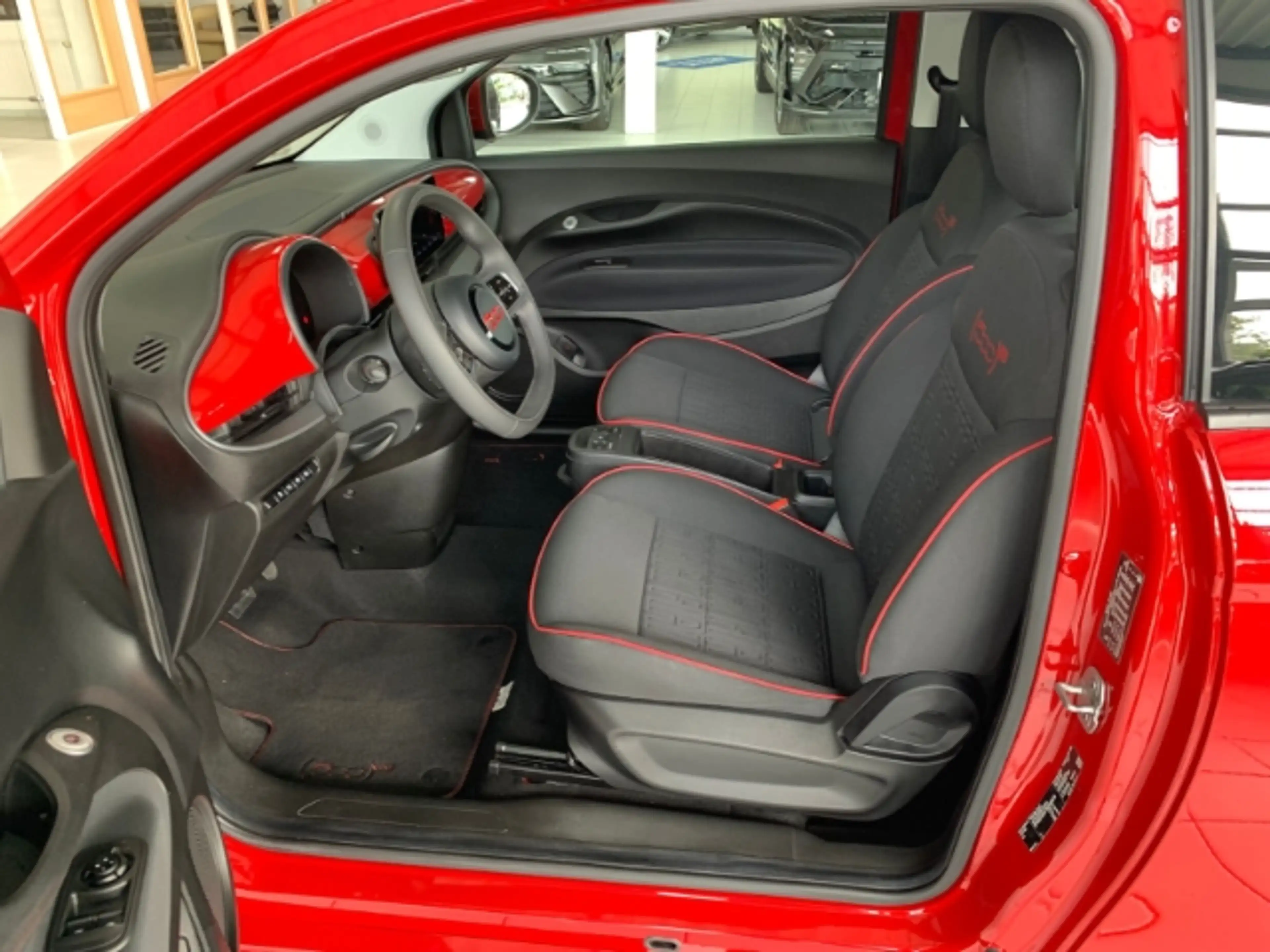 Fiat 500e Red Navi Digitales Cockpit Klimaautom DAB — photo 8