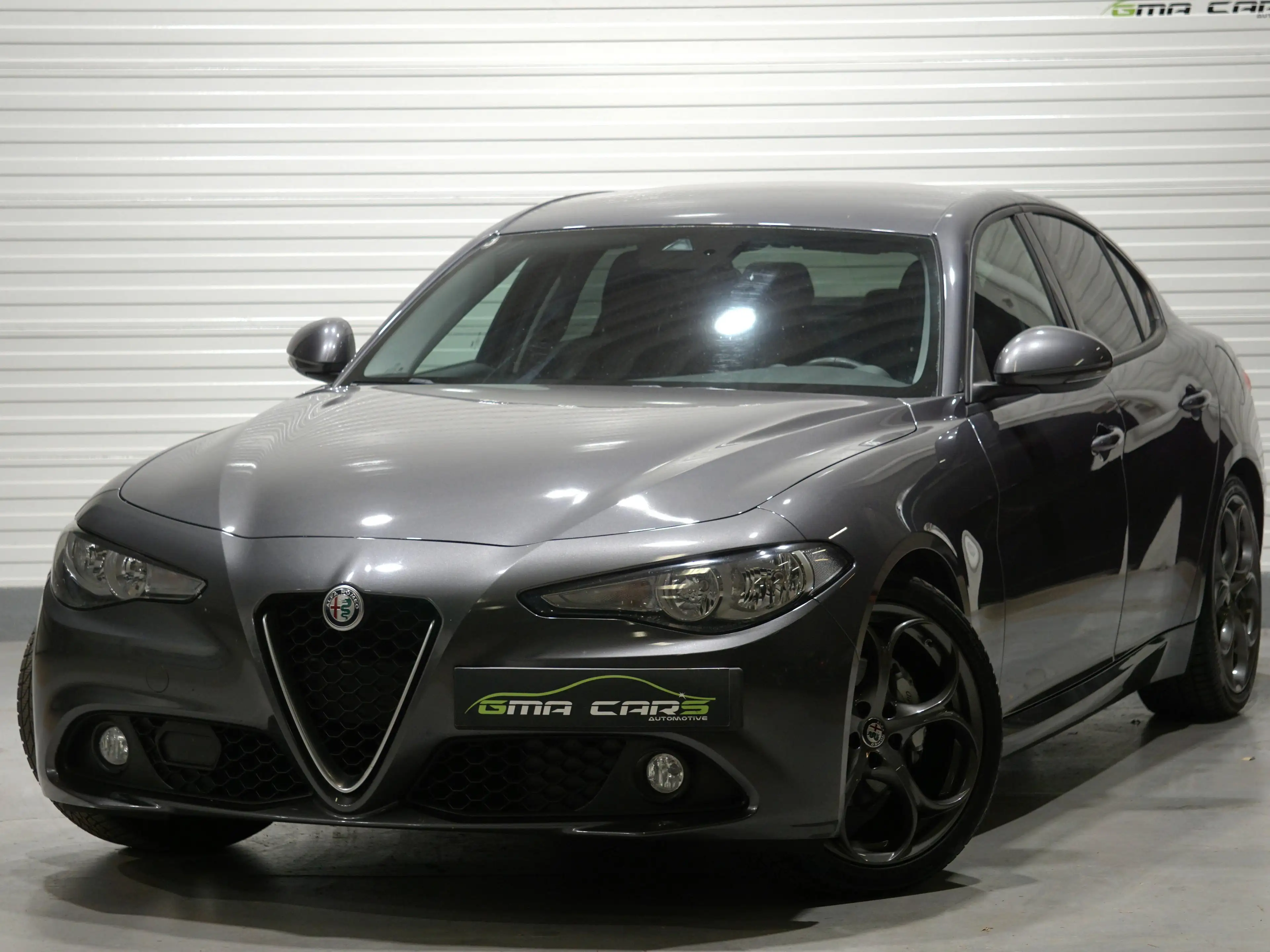 Alfa Romeo Giulia Giulia 2.2 JTDm Super Auto-Navi-Leder-PDC-Garantie