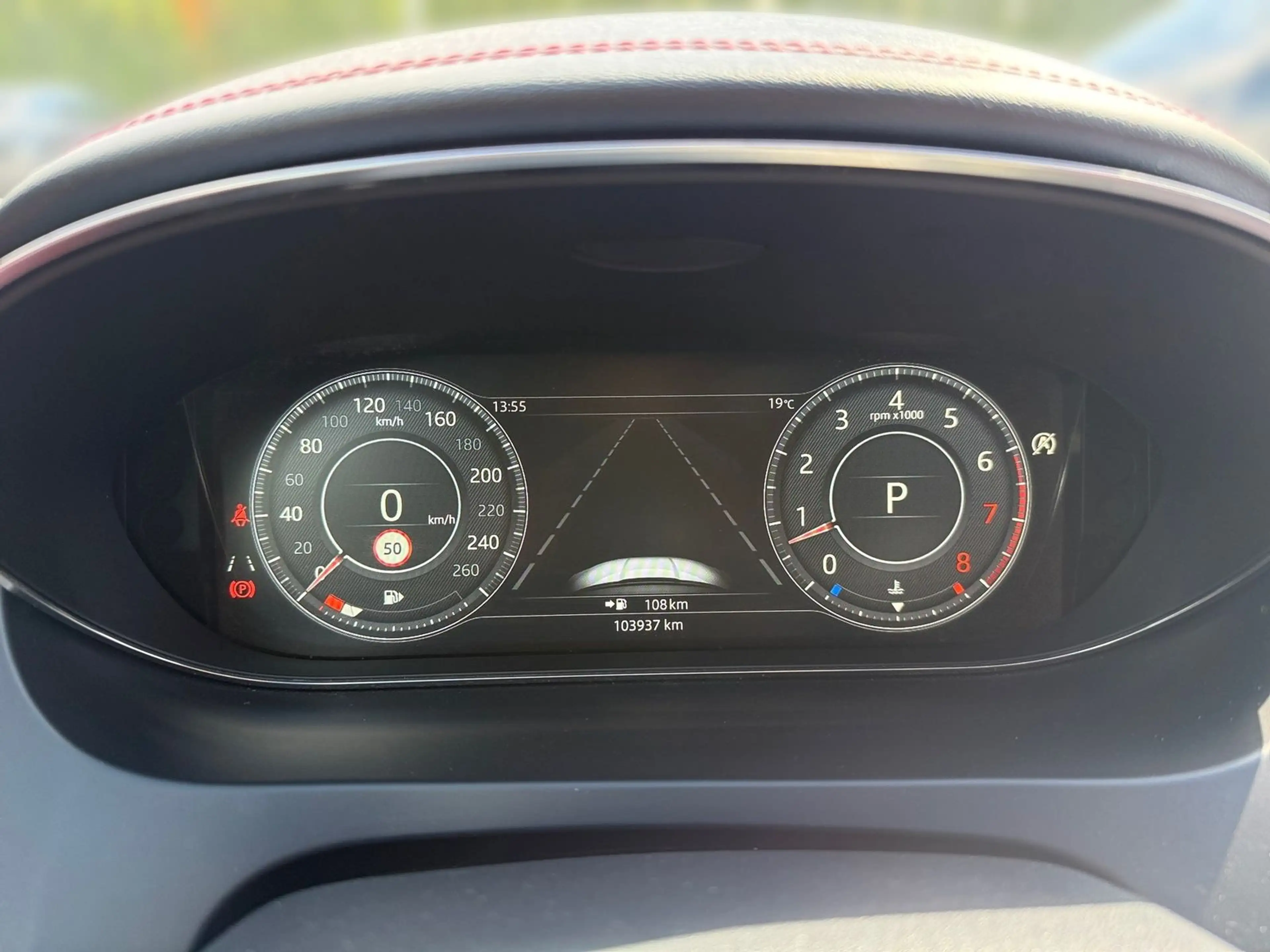 Jaguar E-Pace E-PACE 2.0 AWD — photo 11