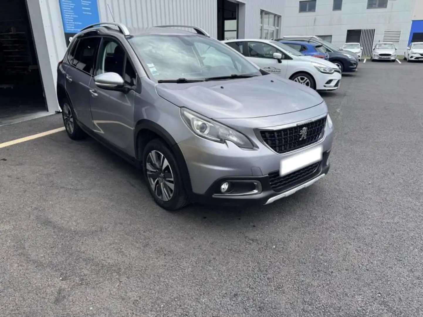 Peugeot e-2008 1.6 BlueHDi 100ch Style - 2