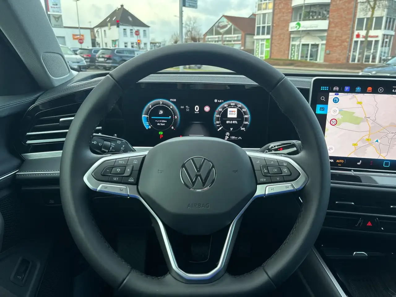 Volkswagen Passat Variant Elegance 2.0 TDI DSG AHK 18" IQ.Light EasyOpen 13