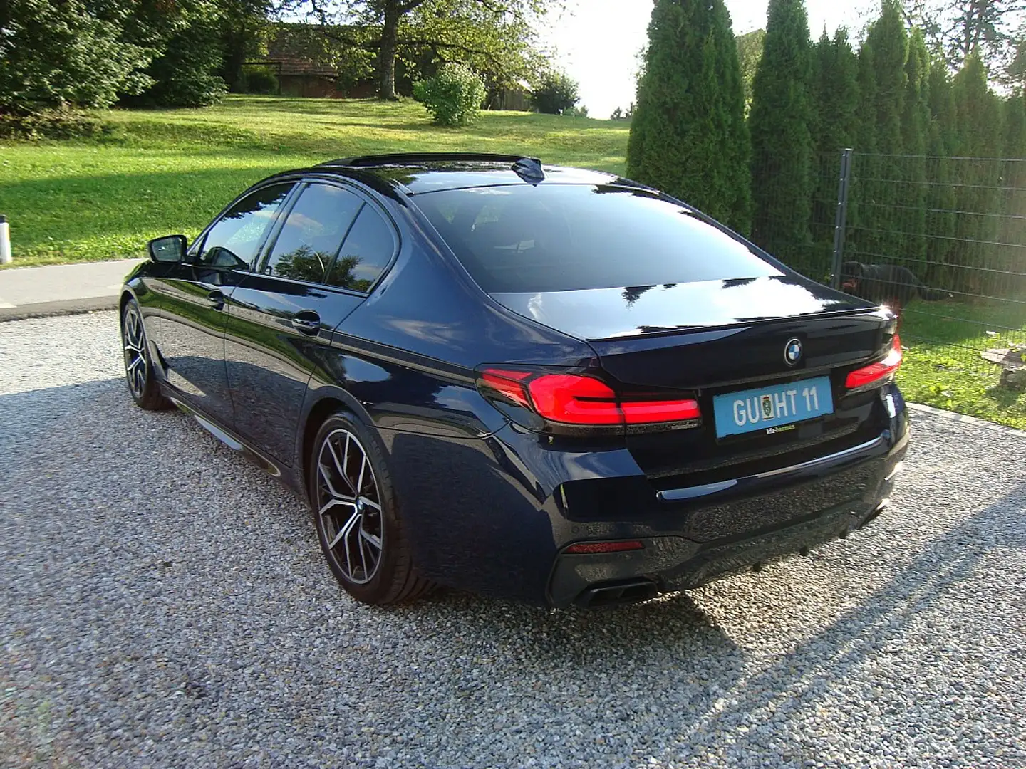 BMW 550 i X-Drive LCI Mod 21 aus 1er Hand TOP Voll !! Bleu - 1