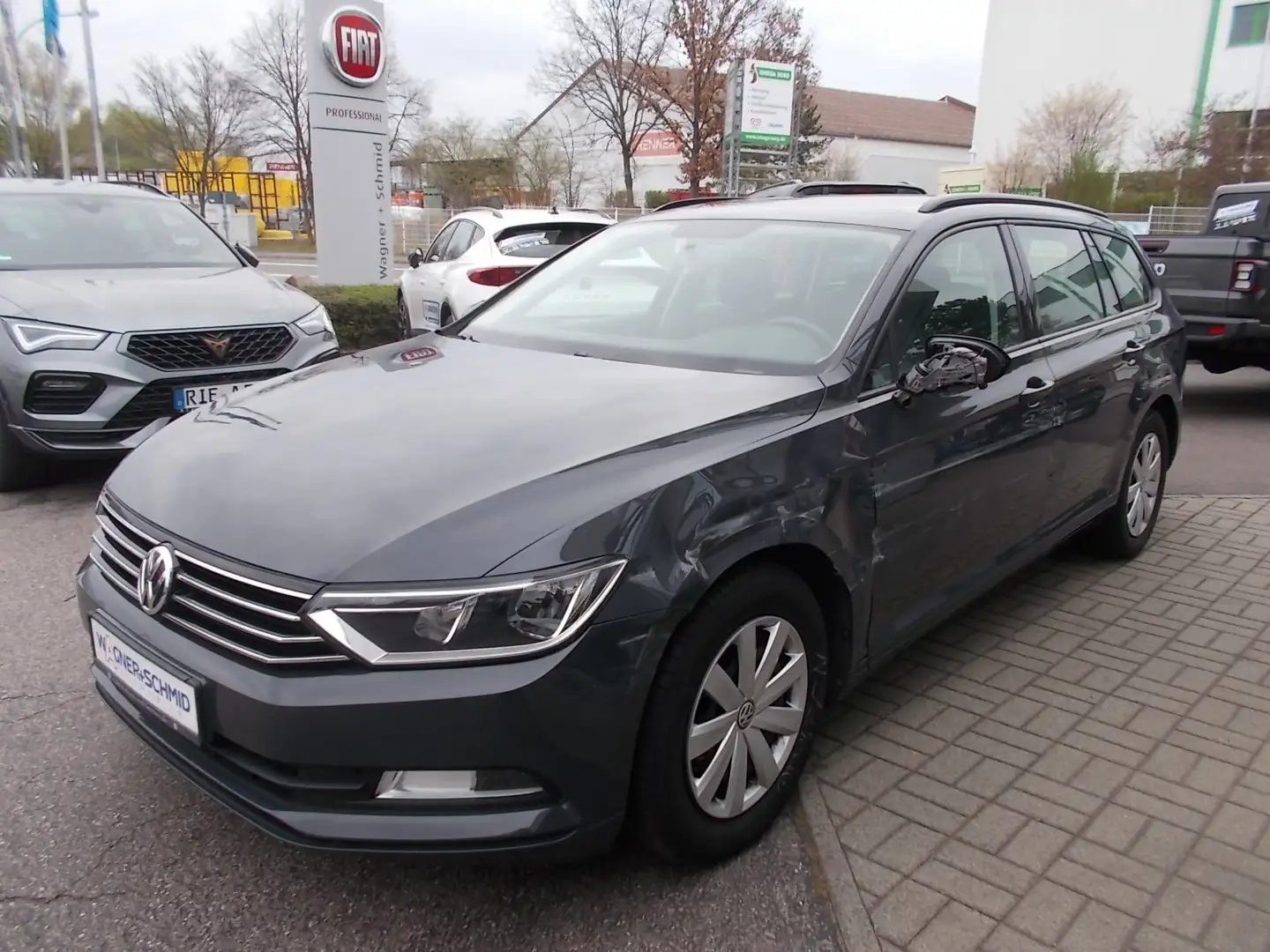 Volkswagen Passat Variant Trendline 1.4 TSI BMT + UNFALL Gris - 1