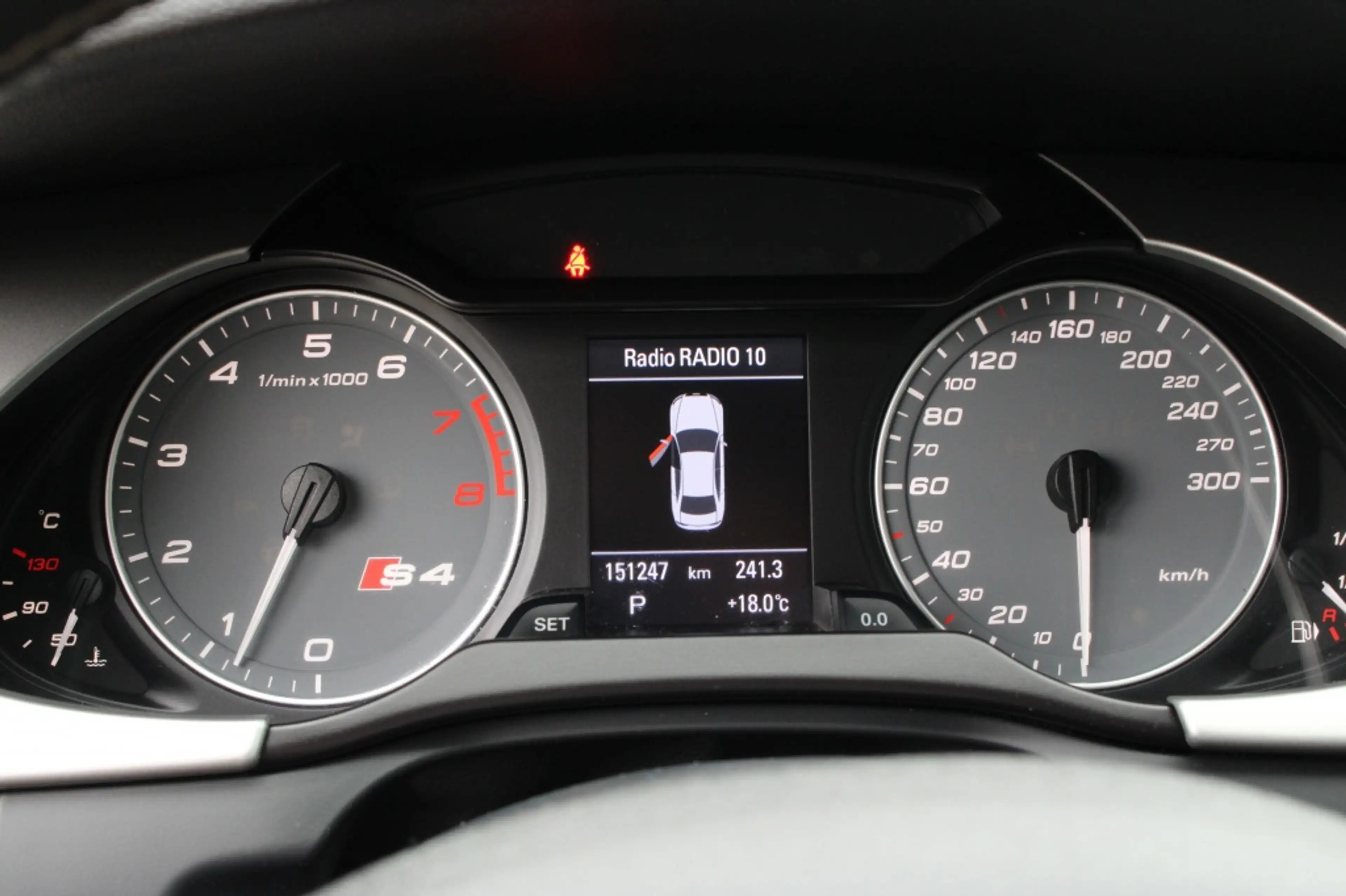 Audi A4 Limousine 3.0 TFSI S4 quattro — photo 21