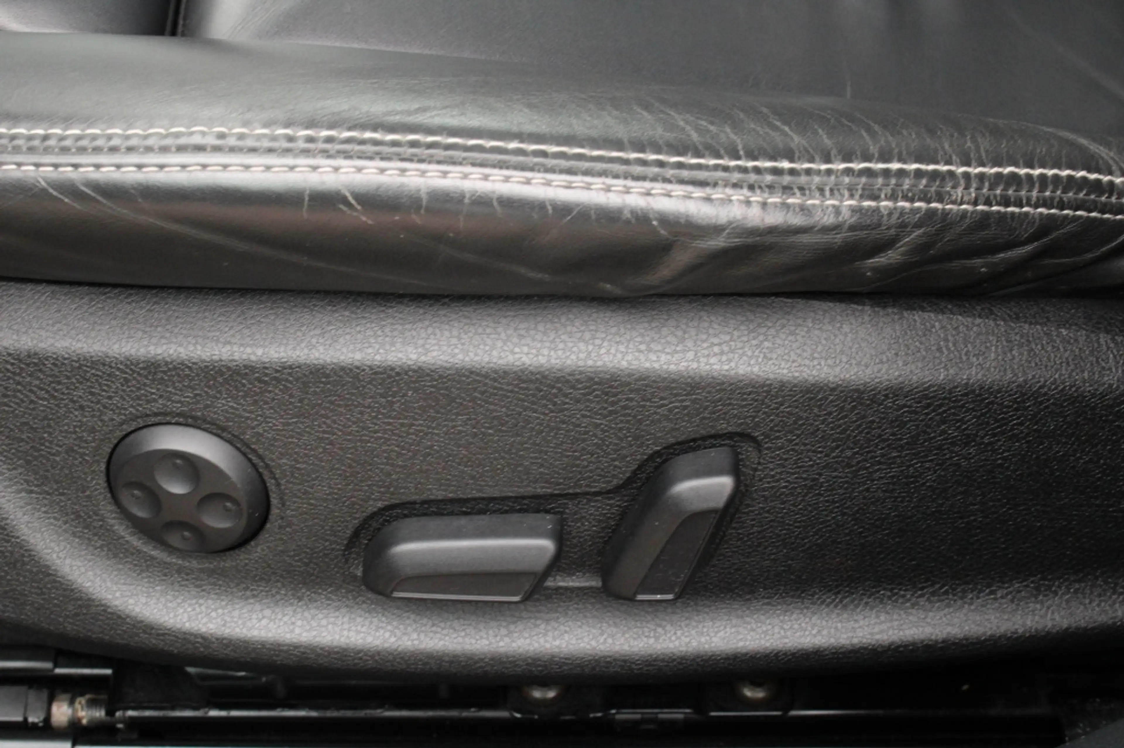 Audi A4 Limousine 3.0 TFSI S4 quattro — photo 29