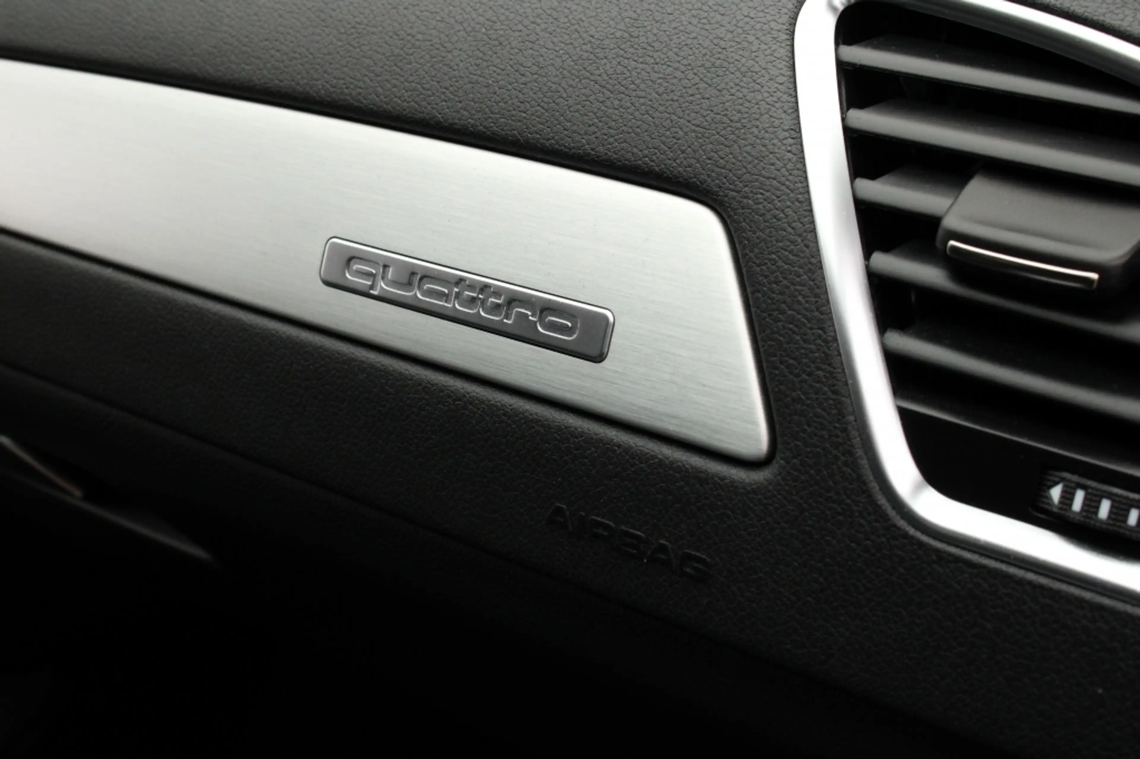 Audi A4 Limousine 3.0 TFSI S4 quattro — photo 16
