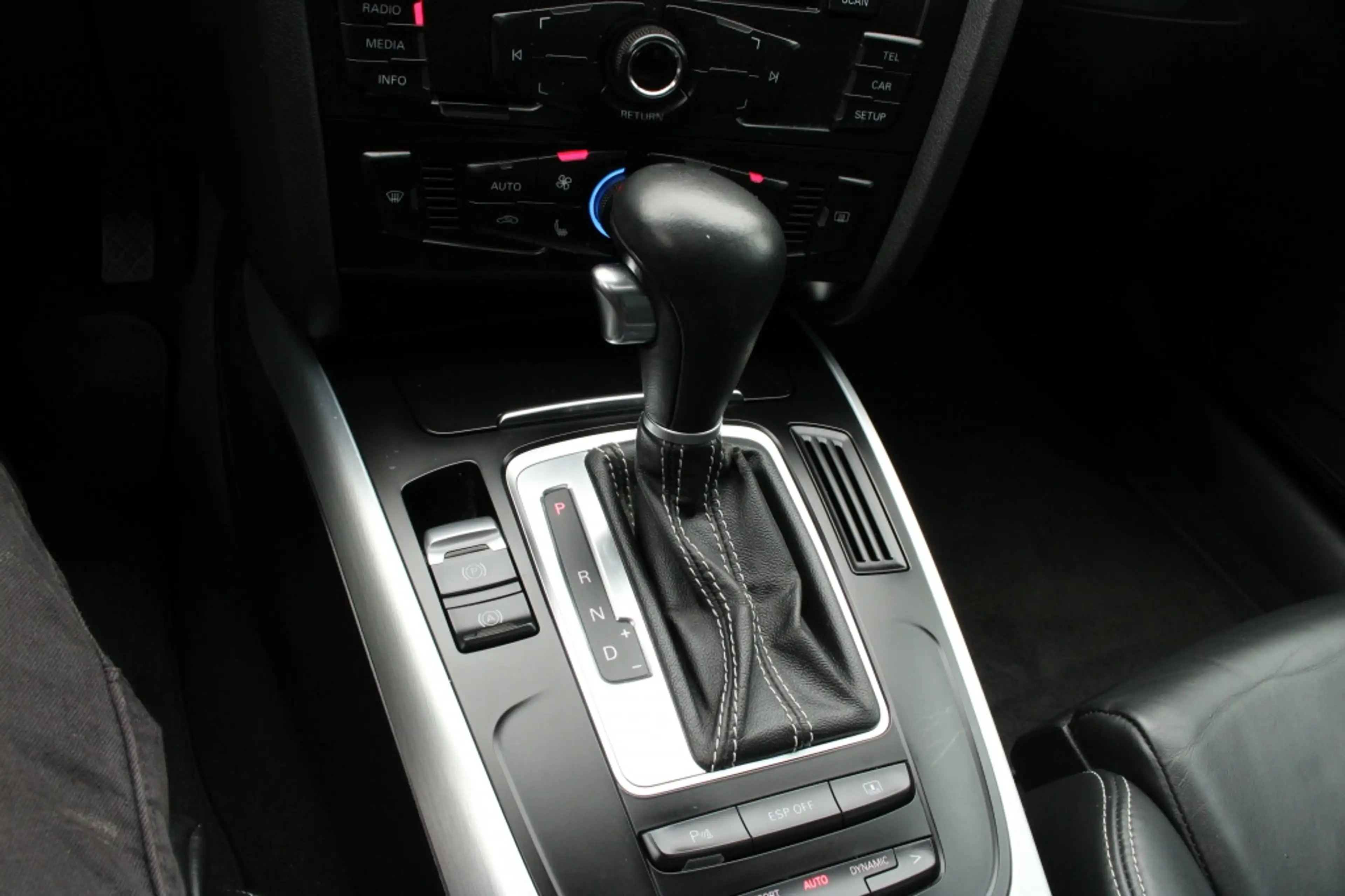 Audi A4 Limousine 3.0 TFSI S4 quattro — photo 19