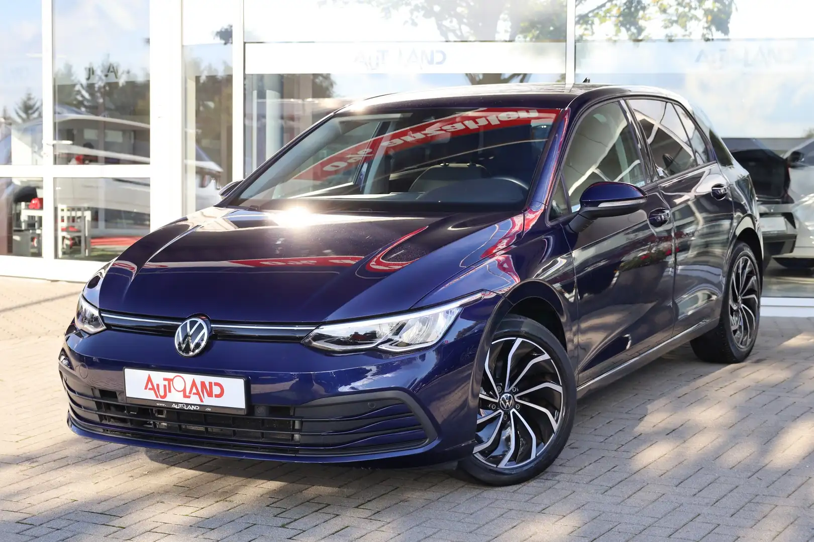 Volkswagen Golf VIII 1.5 16V TSI Life LED Navi ACC PDC USB Bleu - 2