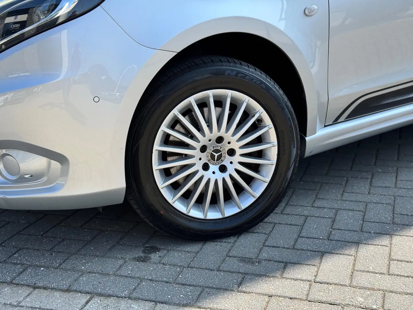 Mercedes-Benz Vito 119 CDI Lang 4 Matic Argent - 2