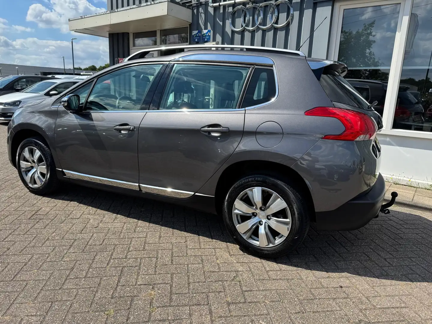 Peugeot 2008 1.6 VTi Allure Gris - 2