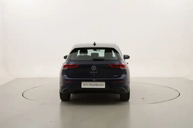 Volkswagen Golf view 4