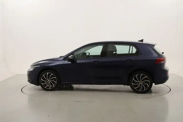 Volkswagen Golf view 2