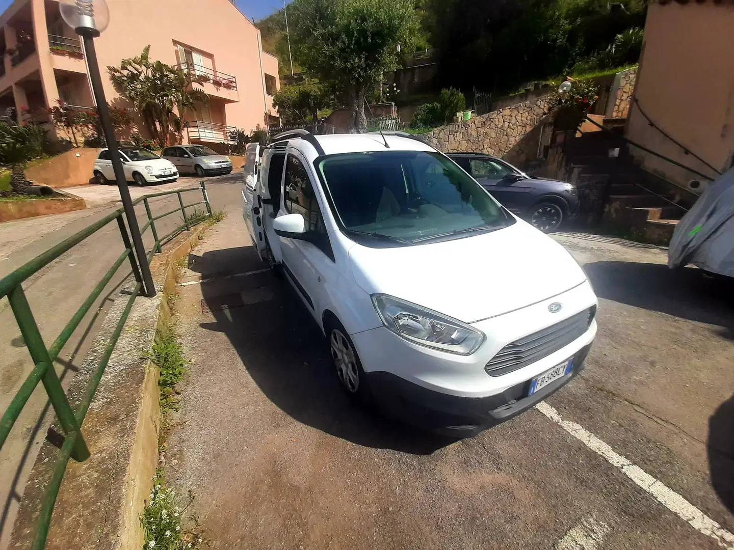 Ford Transit Courier Fehér - 1
