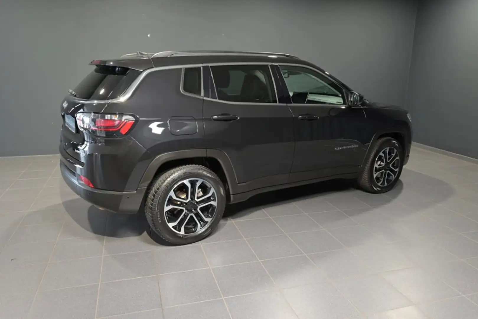 Jeep Compass 1.3 GSE Limited NAVI/KAMERA/LED/SHZ Schwarz - 2