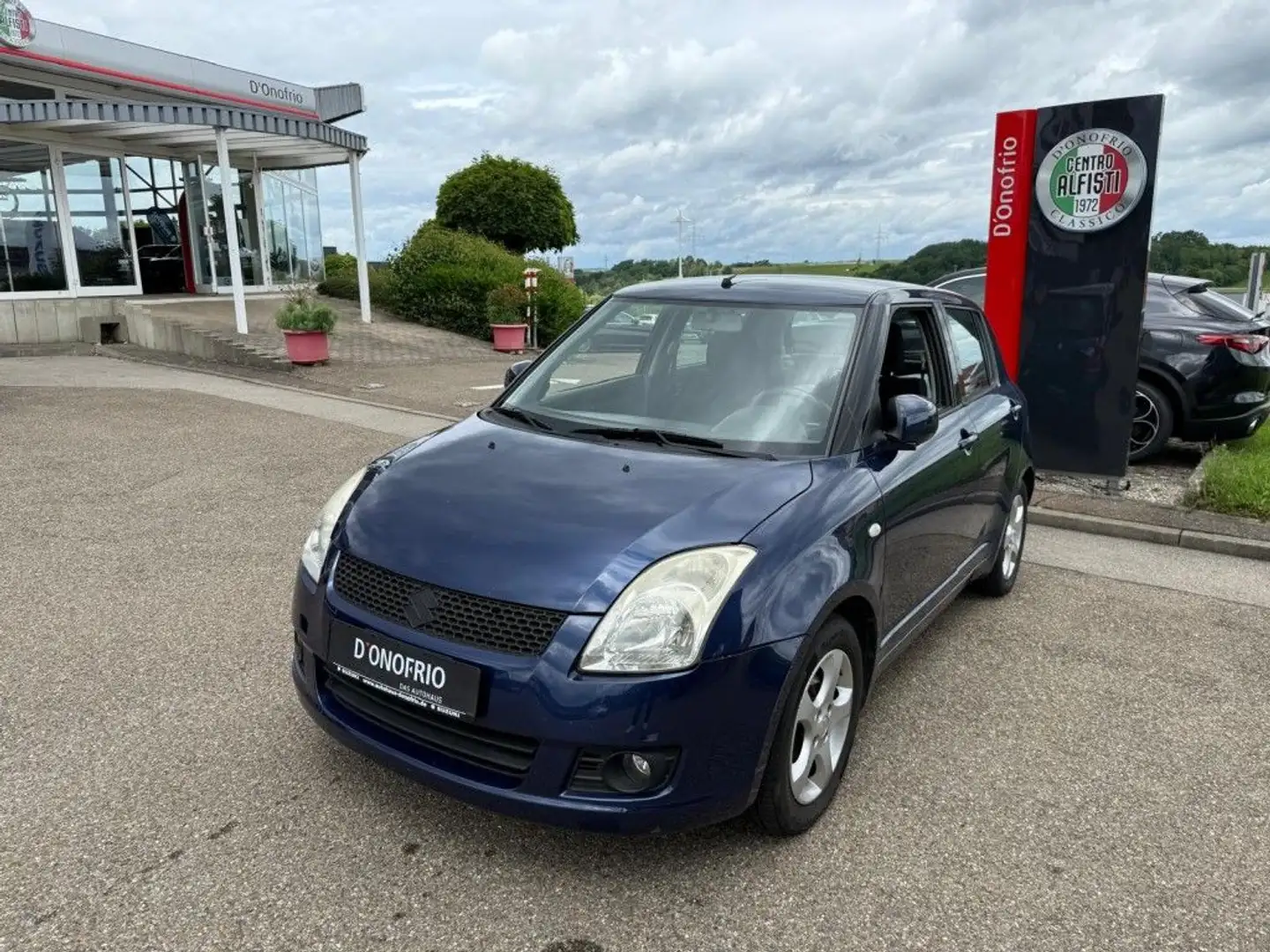 Suzuki Swift 1.5 Comfort Azul - 1
