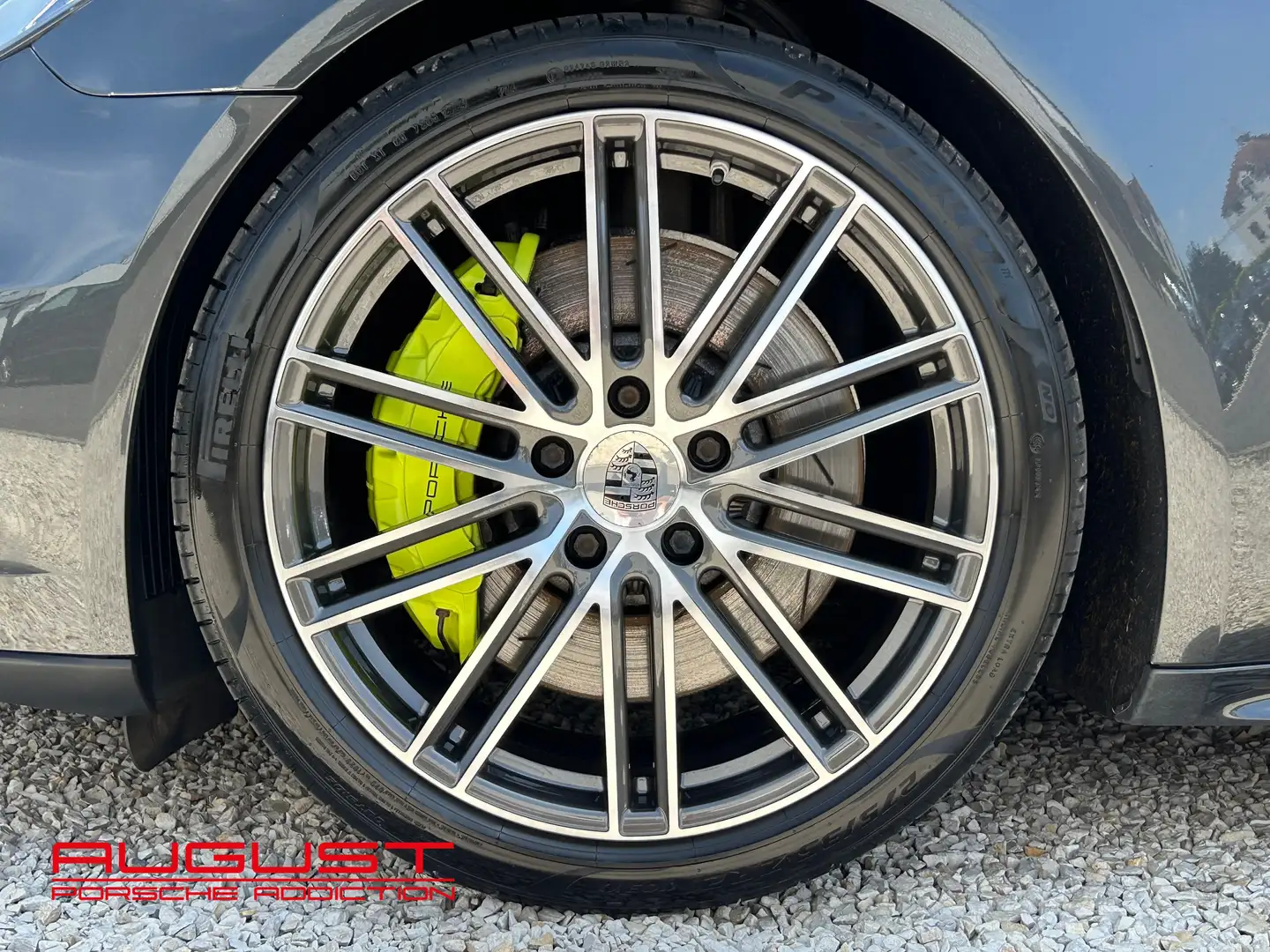 Porsche Panamera Panamera 4 e-Hybrid Sport Turismo Grijs - 2