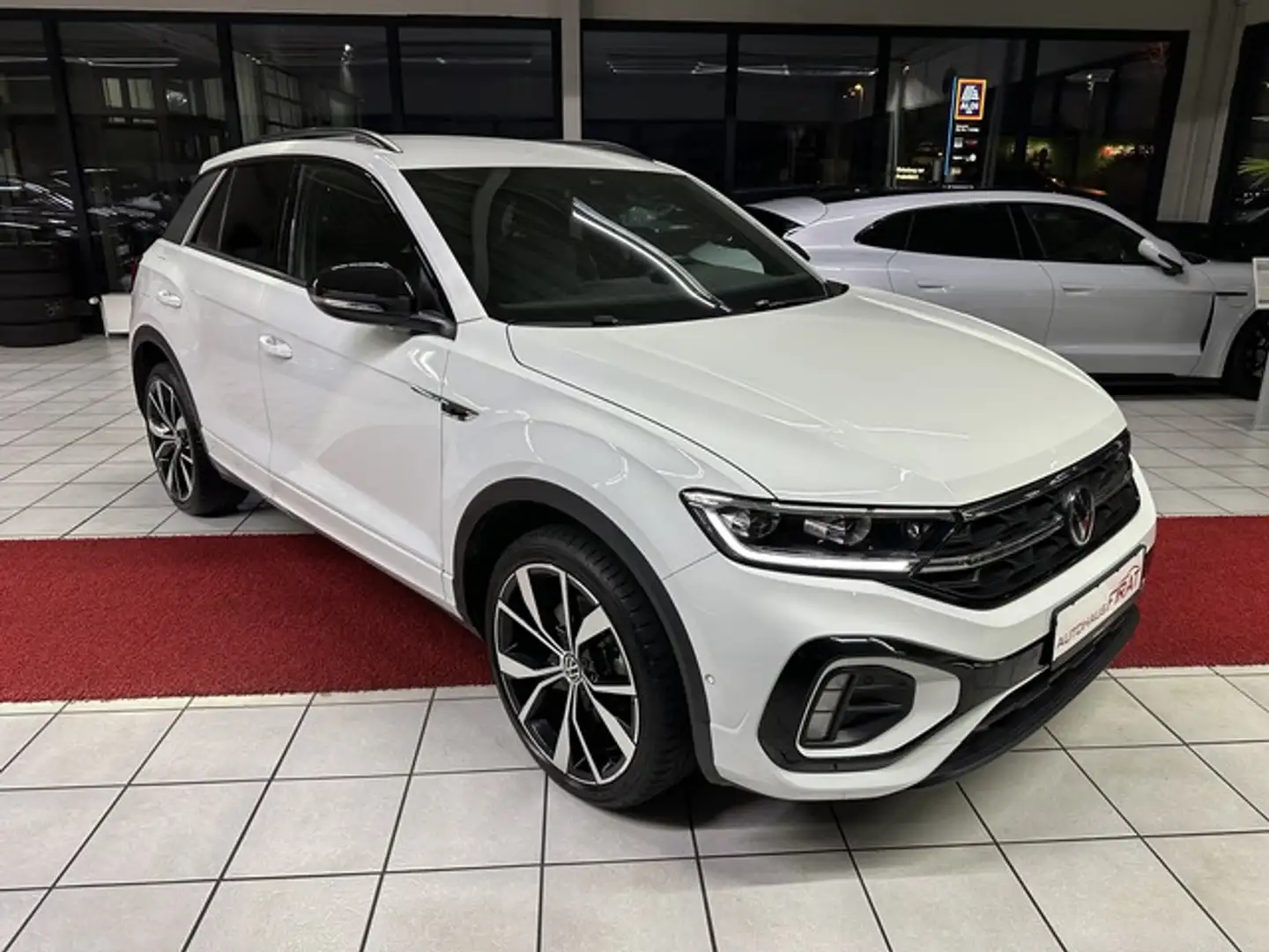 Volkswagen T-Roc R-Line 1,5 l Kamera+LED+Apple CarPlay+Navi Biały - 2