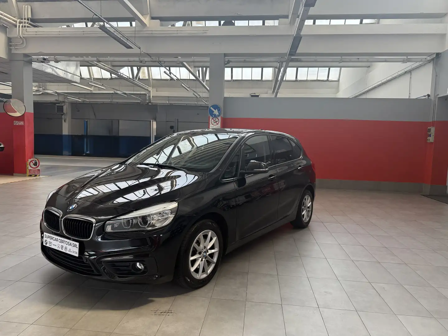 BMW 218 218d Active Tourer Luxury auto Nero - 1