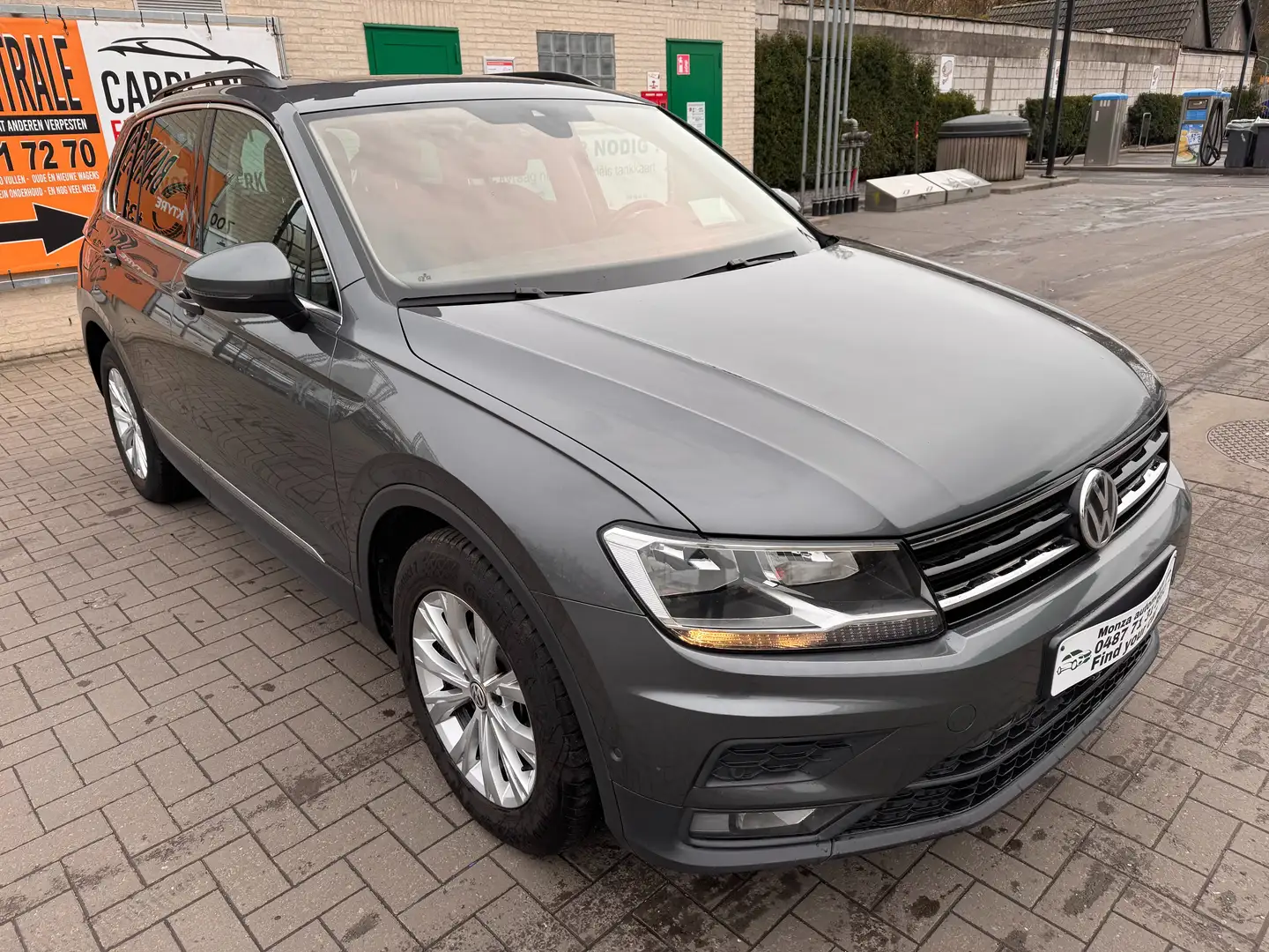 Volkswagen Tiguan Tiguan 2.0 TDI SCR pano navi camera garantie Gris - 1