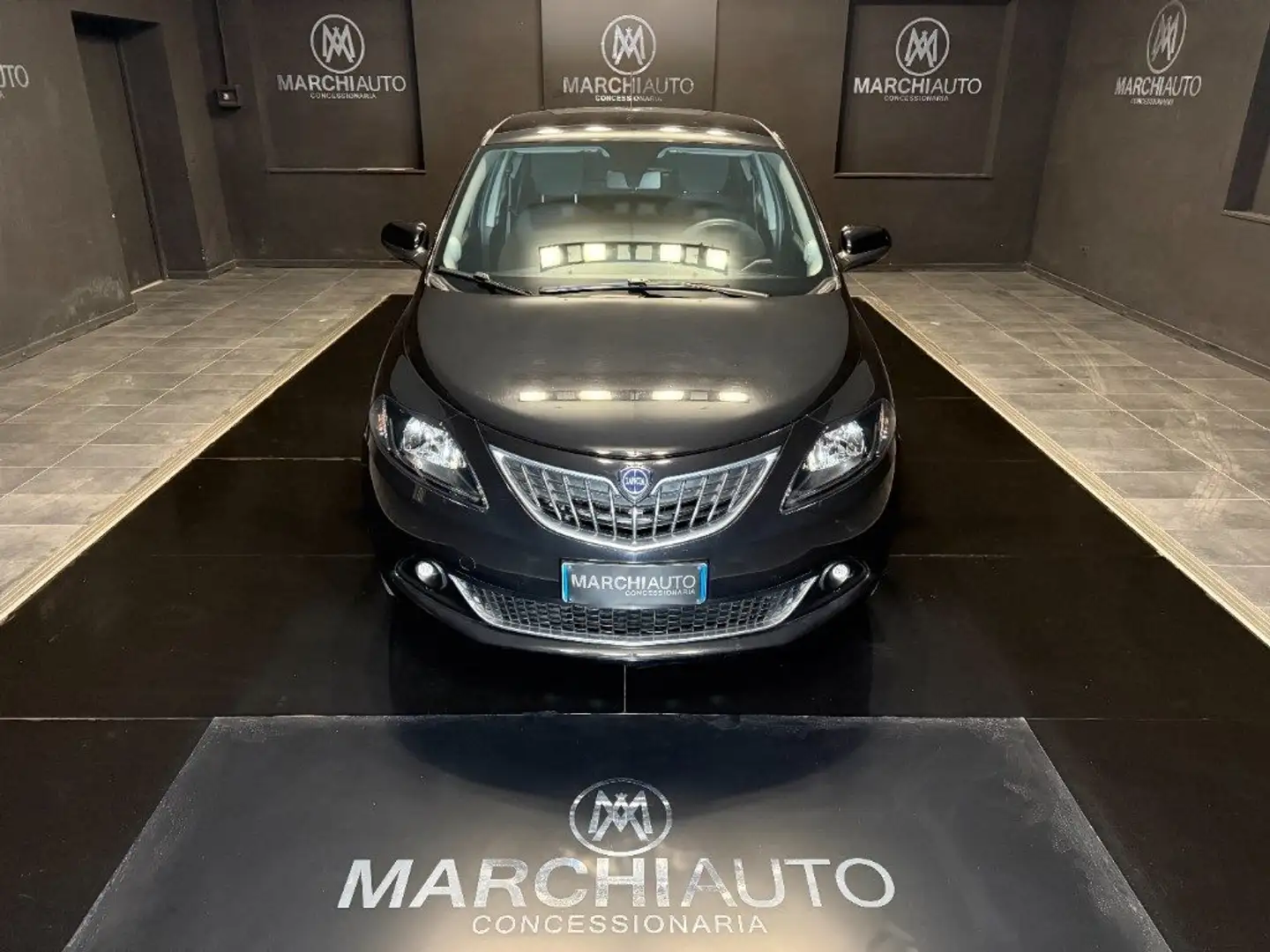 Lancia Ypsilon 1.0 FireFly 5 porte S&S Hybrid Gold Plus Noir - 2