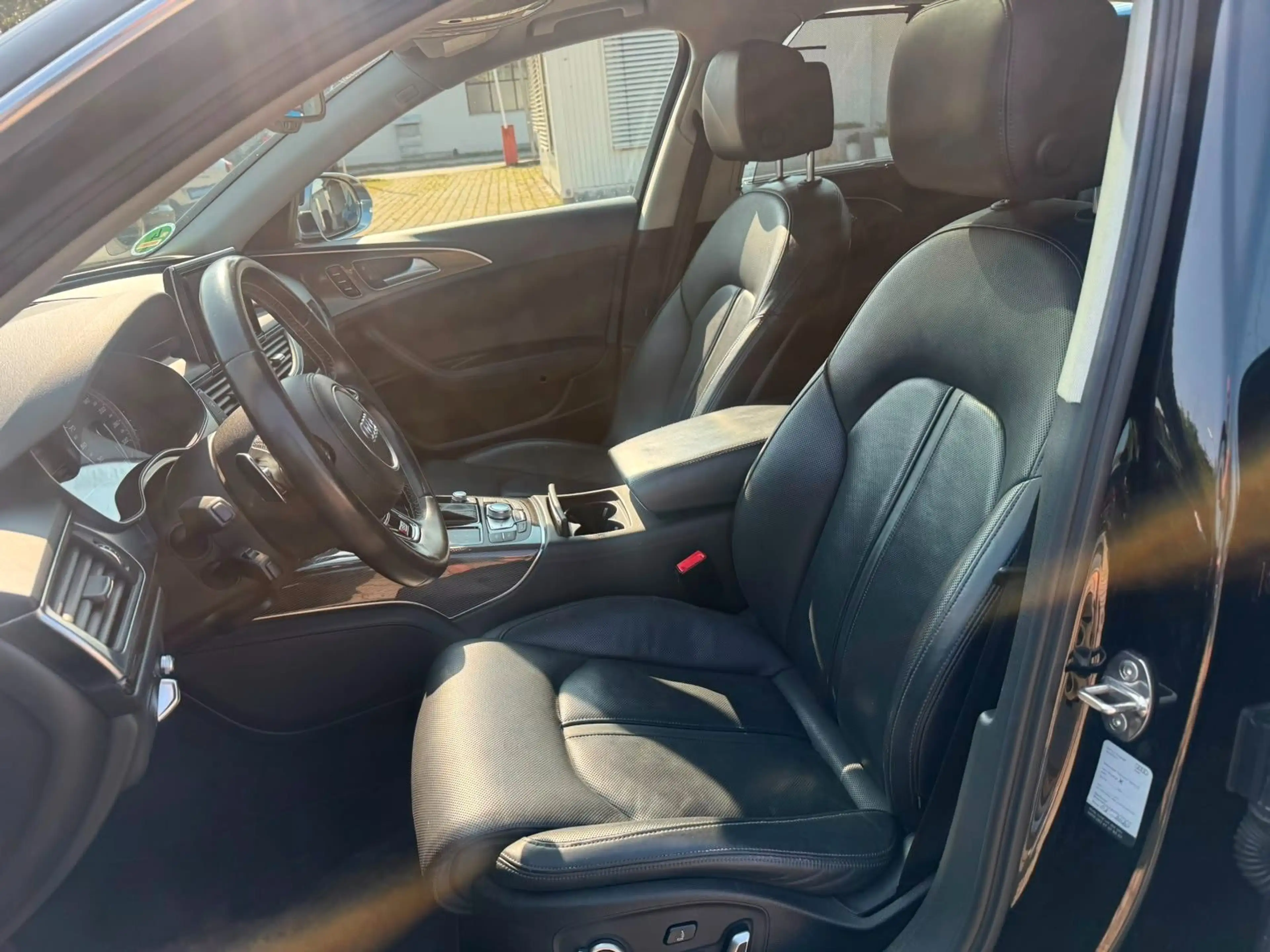 Audi S6 Avant 4.0 TFSI quattro BOSE PANO Standheizung — photo 12