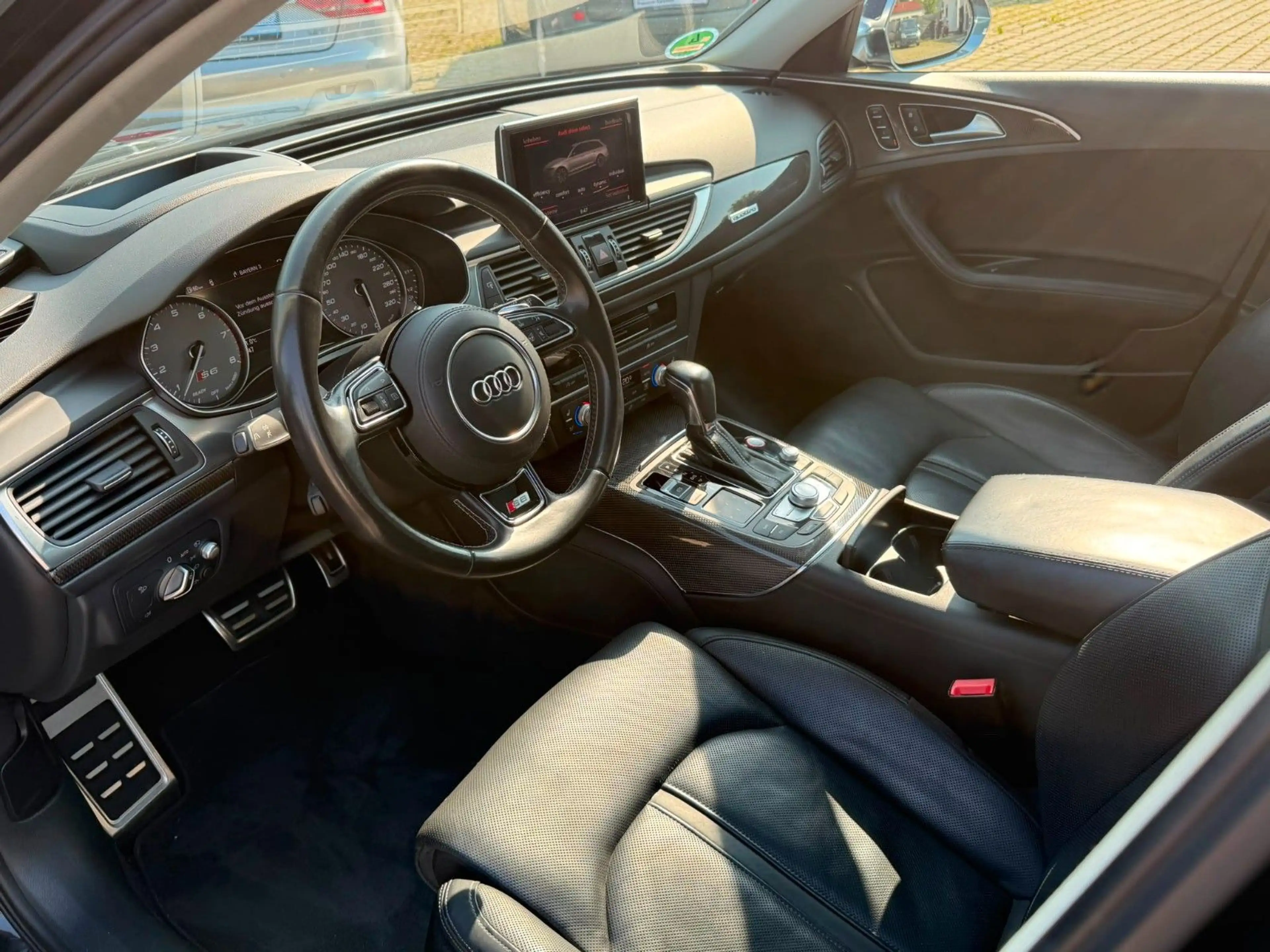 Audi S6 Avant 4.0 TFSI quattro BOSE PANO Standheizung — photo 11
