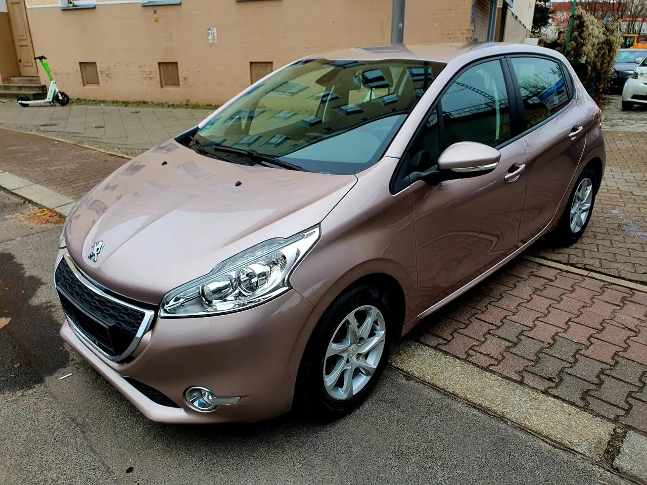 Peugeot 208
