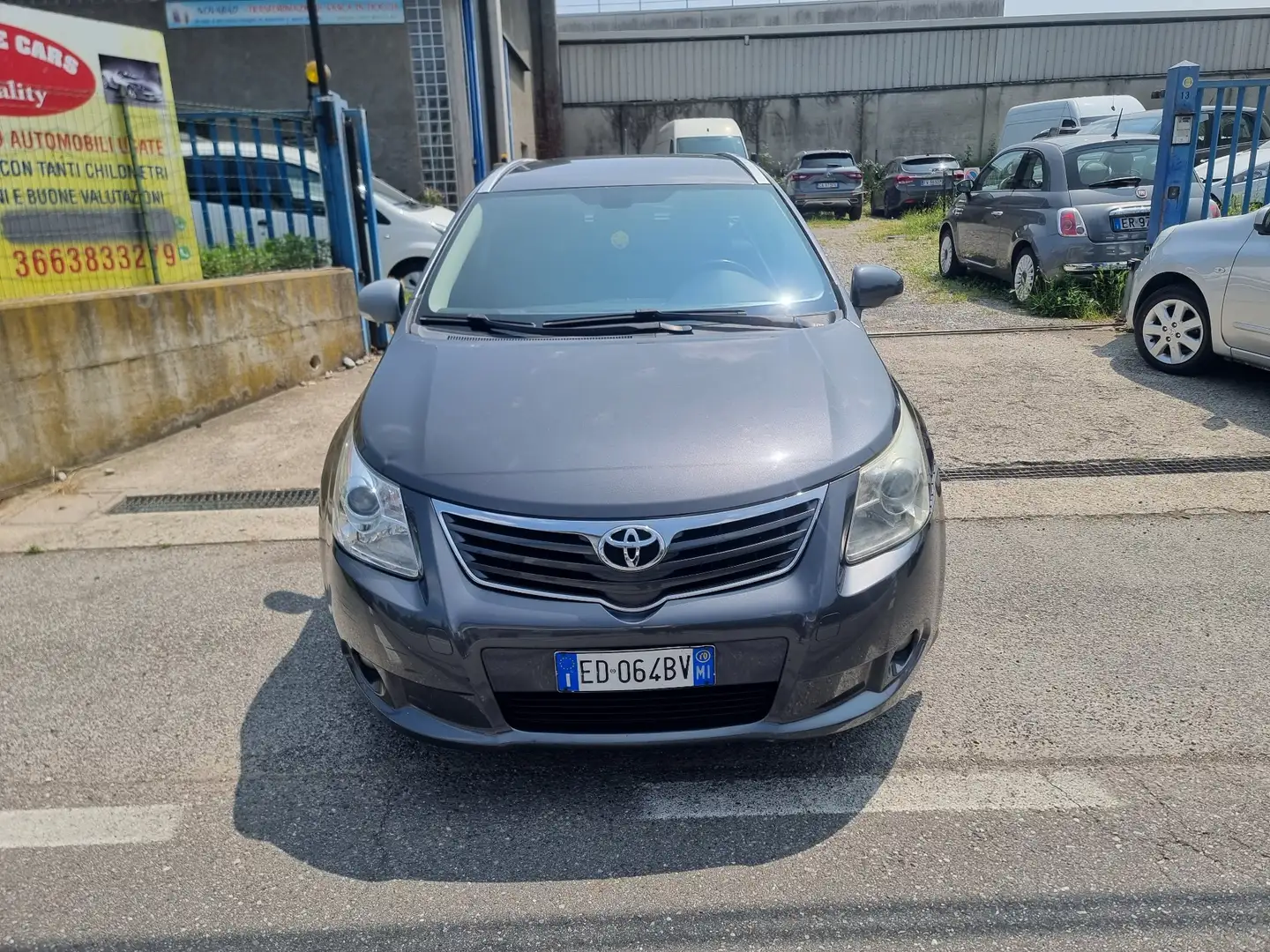 Toyota Avensis Wagon 2.2 d-4d Executive - 1