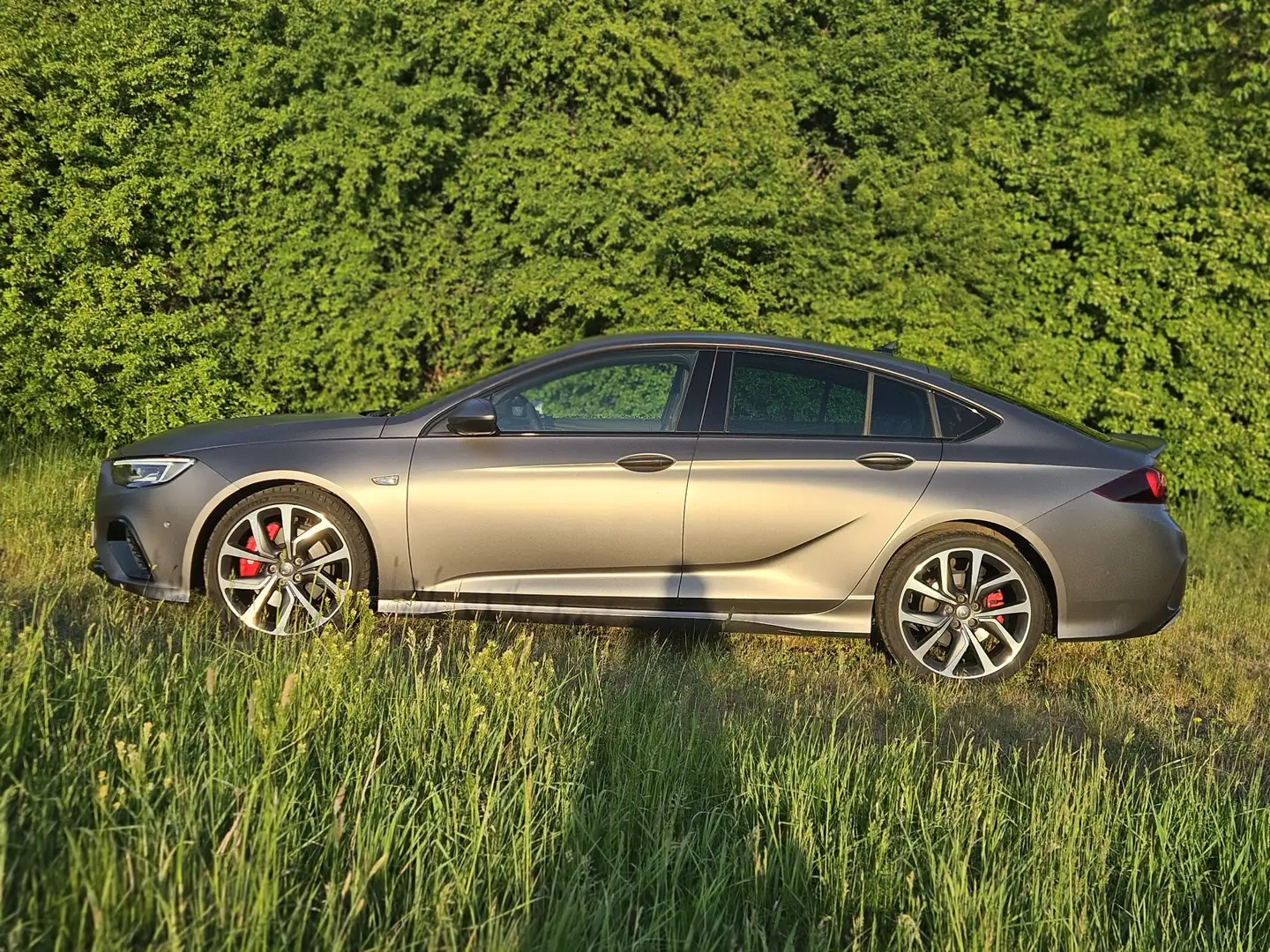 Opel Insignia Insignia Grand Sport 2.0 BiTurbo D 4x4 Automatik G Grau - 2
