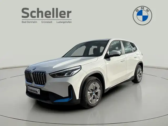 BMW iX1 xDrive30 DAB Parkassistent Shz