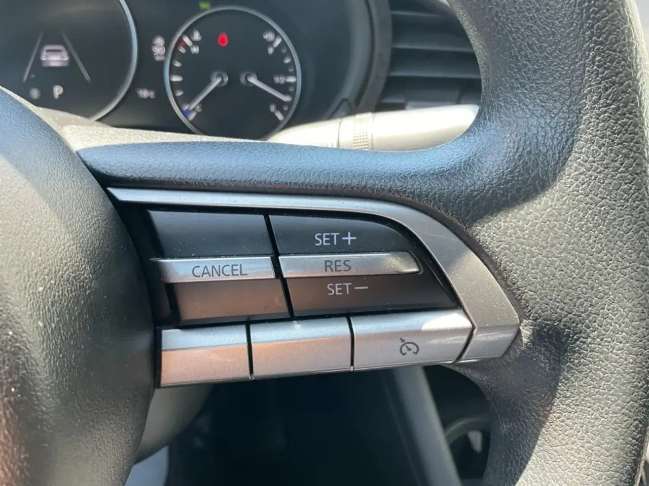 Mazda 3 снимка Mazda 3