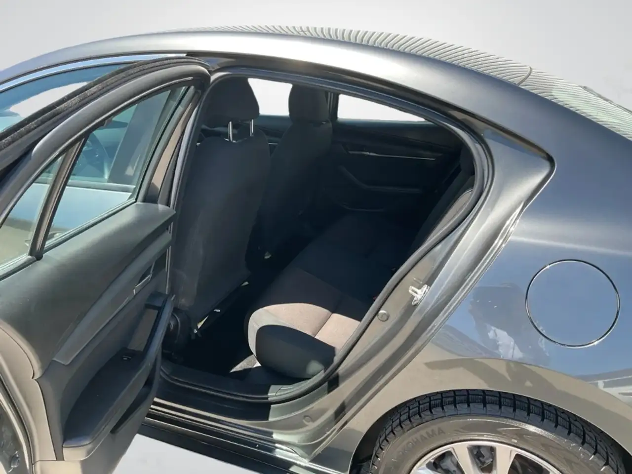 Mazda 3 снимка Mazda 3