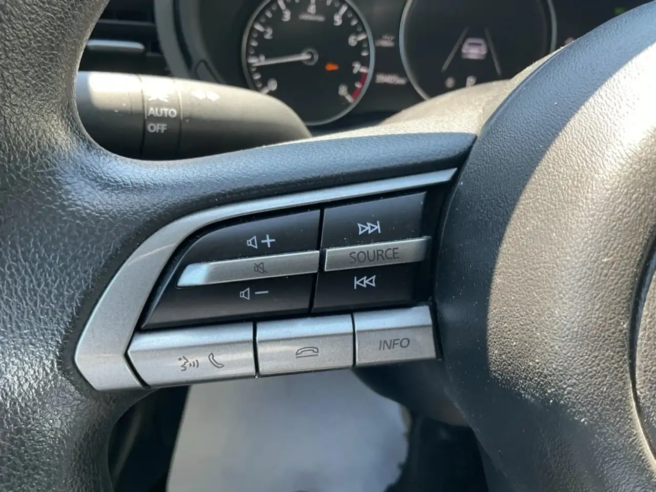Mazda 3 снимка Mazda 3