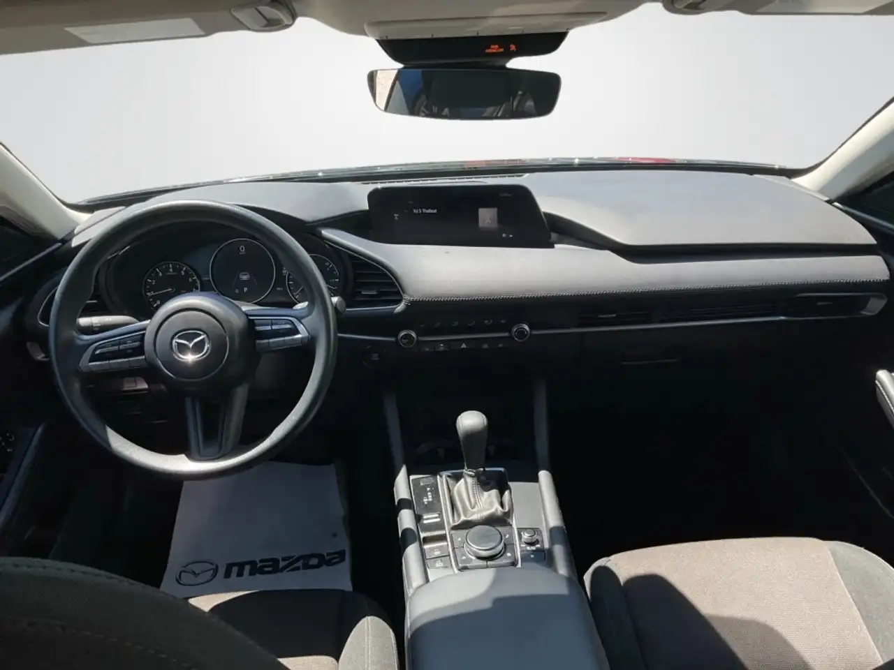 Mazda 3 снимка Mazda 3