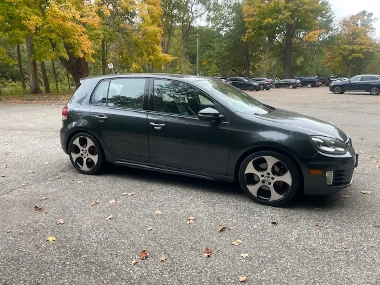 Volkswagen Golf GTI снимка Volkswagen Golf GTI