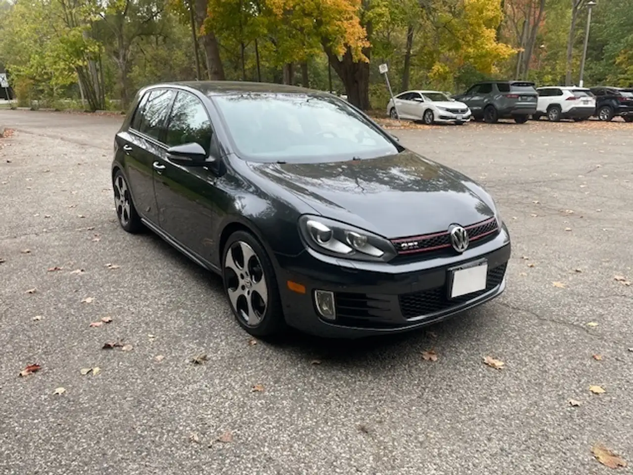 Volkswagen Golf GTI снимка Volkswagen Golf GTI