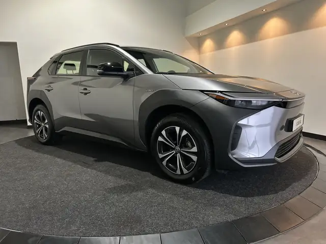 Toyota bZ4X Active 71 kWh LED verlichting | 18 inch LM velgen