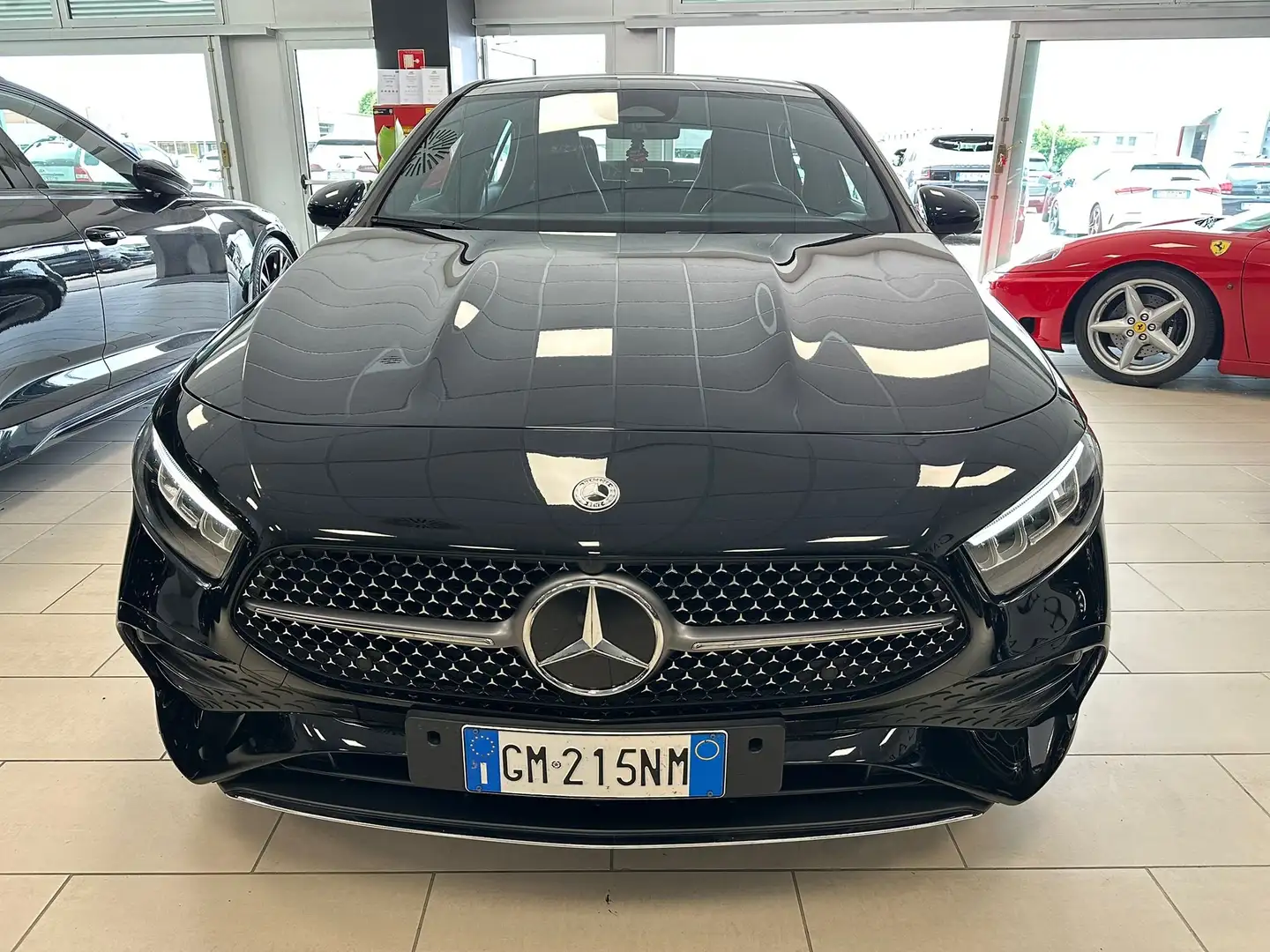 Mercedes-Benz A 180 A 180 d AMG Line Premium auto NUOVO MODELLO Nero - 2