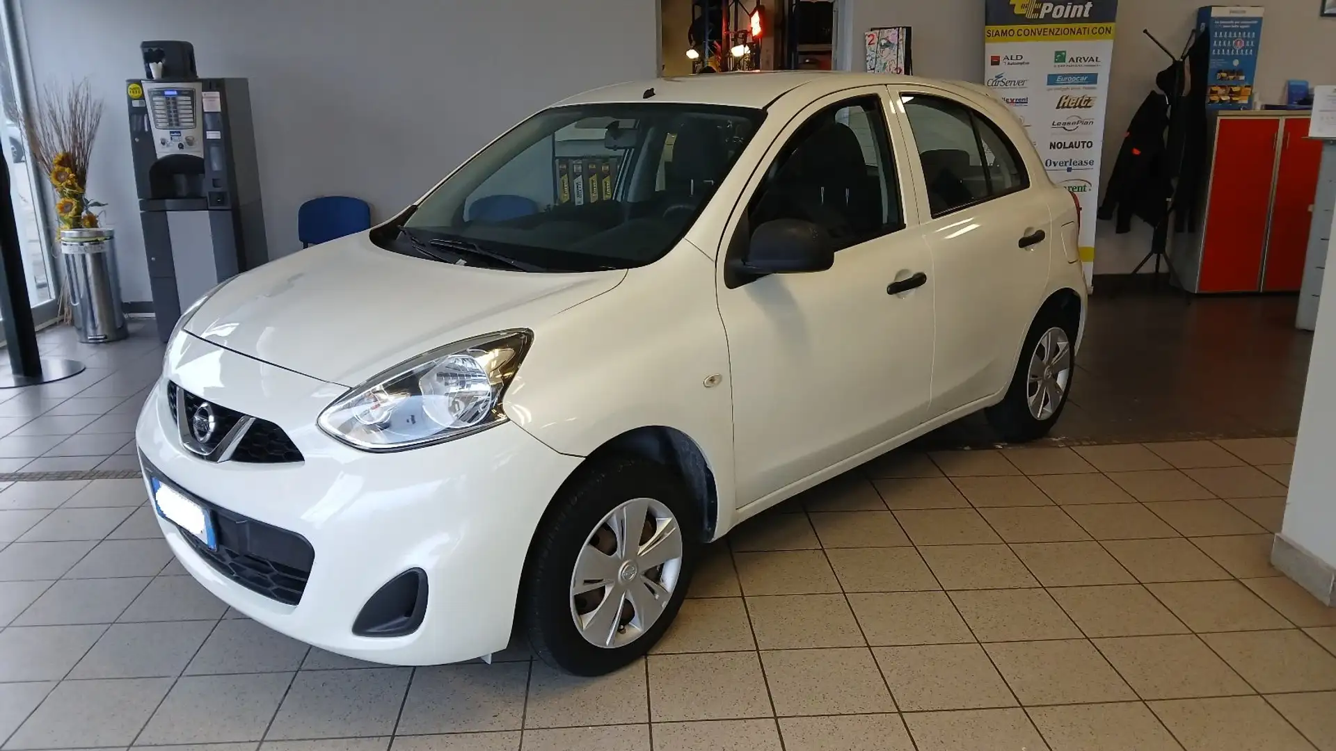 Nissan Micra 1.2 Acenta Young E6 KM 19000 Білий - 1